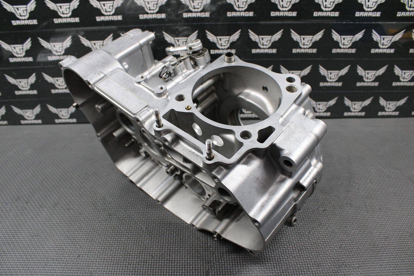 2000 SUZUKI 00 - 23 DRZ400 DRZ400S OEM LEFT RIGHT ENGINE CRANKCASE CRANK CASES - hggarage
