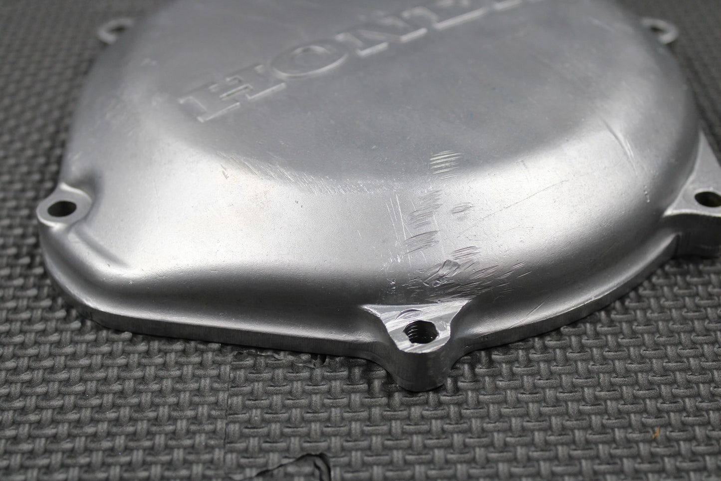 2001 HONDA 97 - 01 CR250R OEM RIGHT SIDE CASE OUTER CLUTCH COVER 11342 - KZ3 - B10 - hggarage