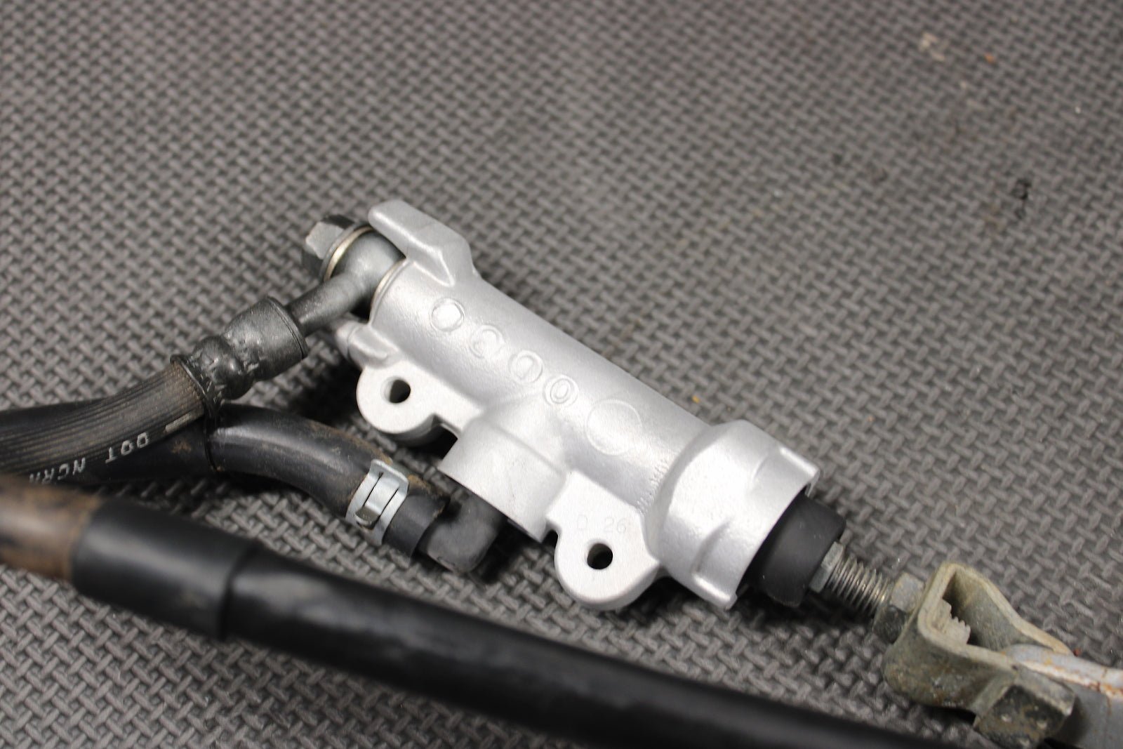 2001 Honda XR250R OEM Nissin Rear Back Brake Caliper Master Cylinder Lever - hggarage