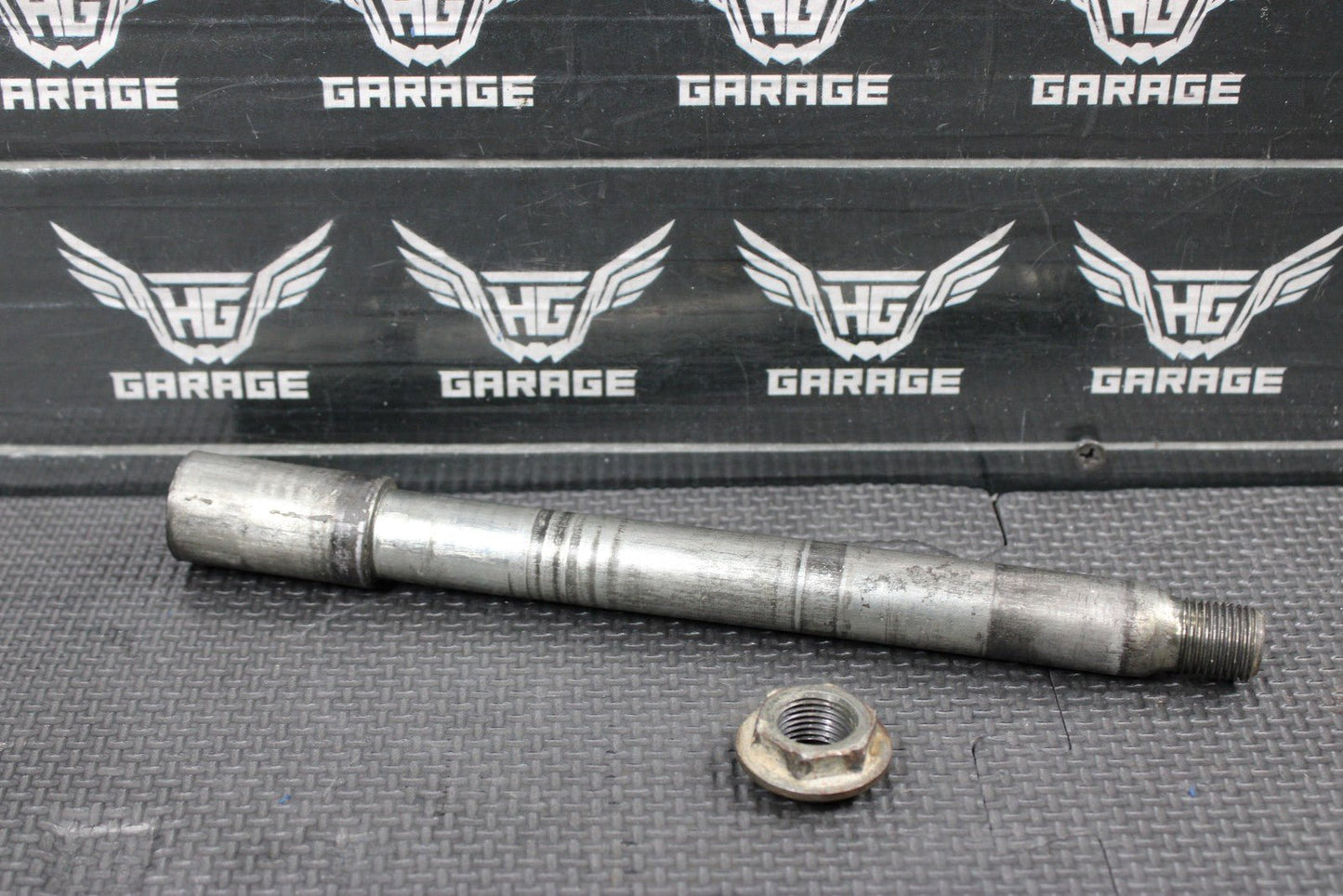 2001 YAMAHA YZ250 OEM FRONT WHEEL RIM AXLE PIVOT BOLT 5BE - 25181 - 00 - 00 - hggarage