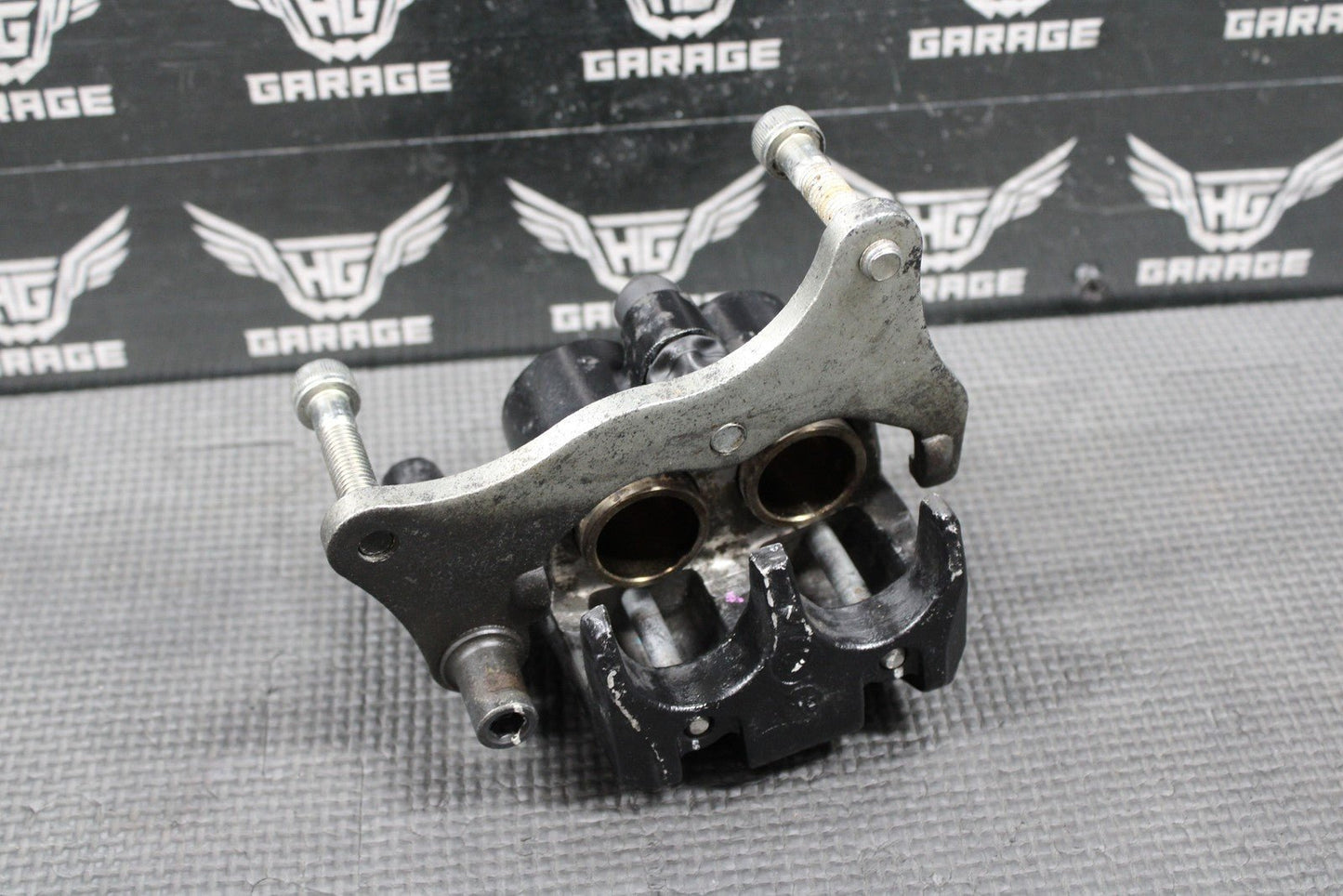 2009 2010 KAWASAKI KLX250SF OEM FRONT BRAKE CALIPER & BRACKET 43080 - 0064 - 25S - hggarage