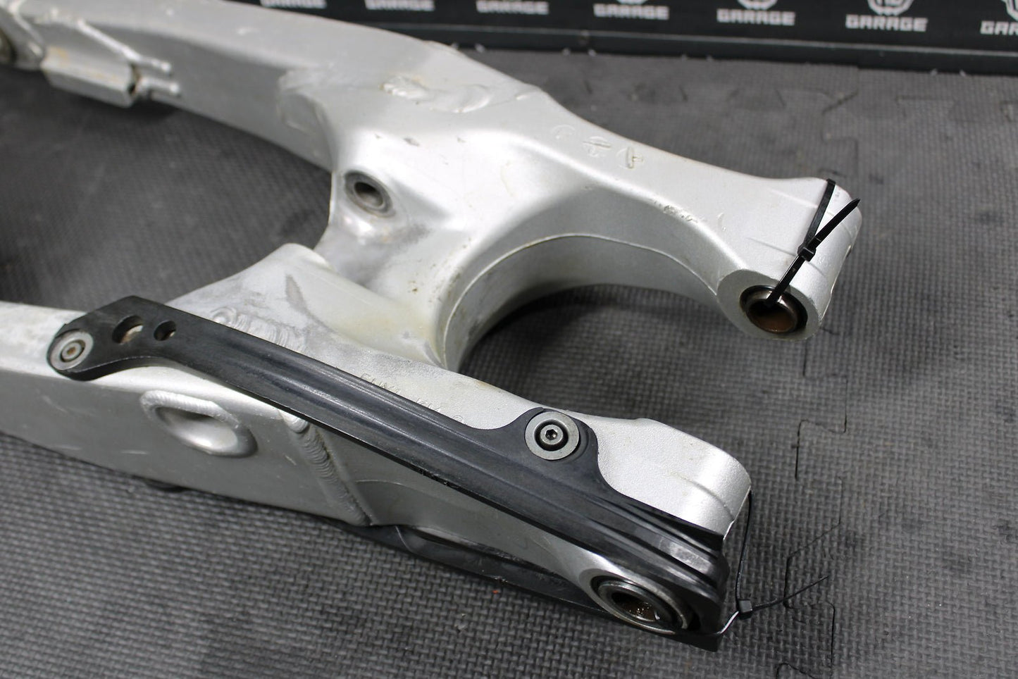2000 YAMAHA WR400F YZ125 YZ250 YZ400F YZ426F OEM SWINGARM SWING ARM SUSPENSION - hggarage