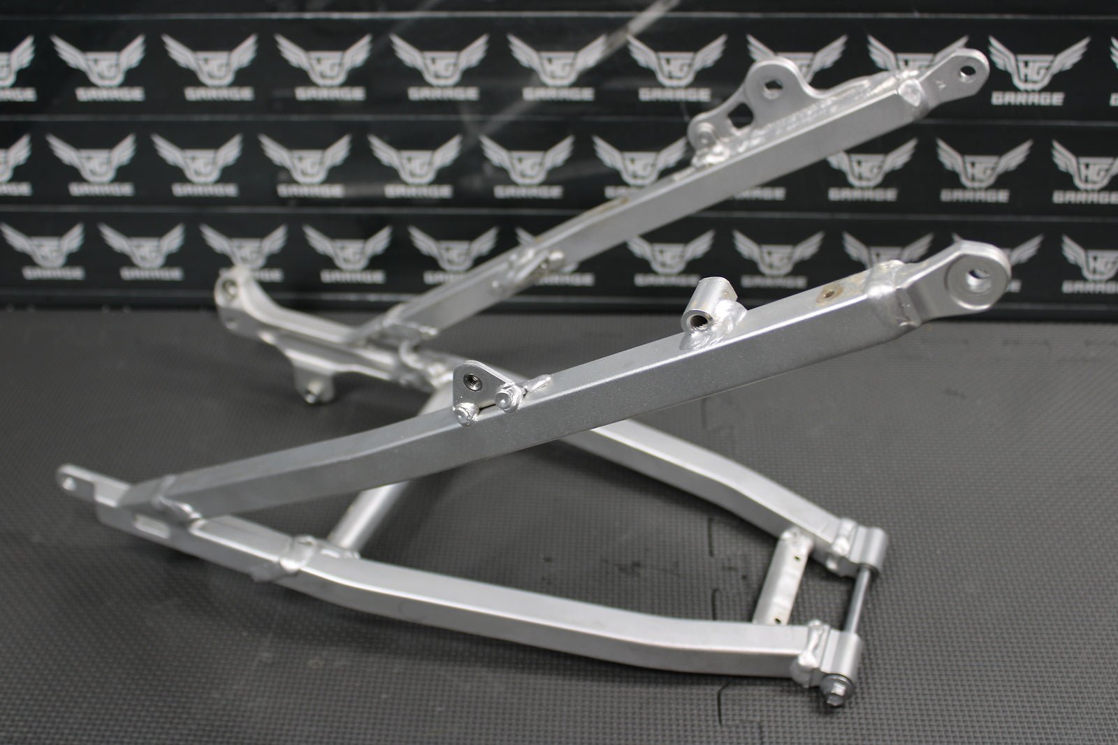 2009 YAMAHA YZ450F OEM REAR BACK SUB FRAME SUBFRAME - hggarage