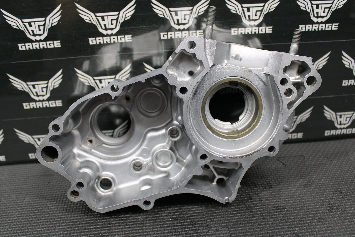 2008 KAWASAKI 08 - 22 KX85 LEFT ENGINE MOTOR CRANKCASE CRANK CASE HALF 14001 - 0737 - hggarage