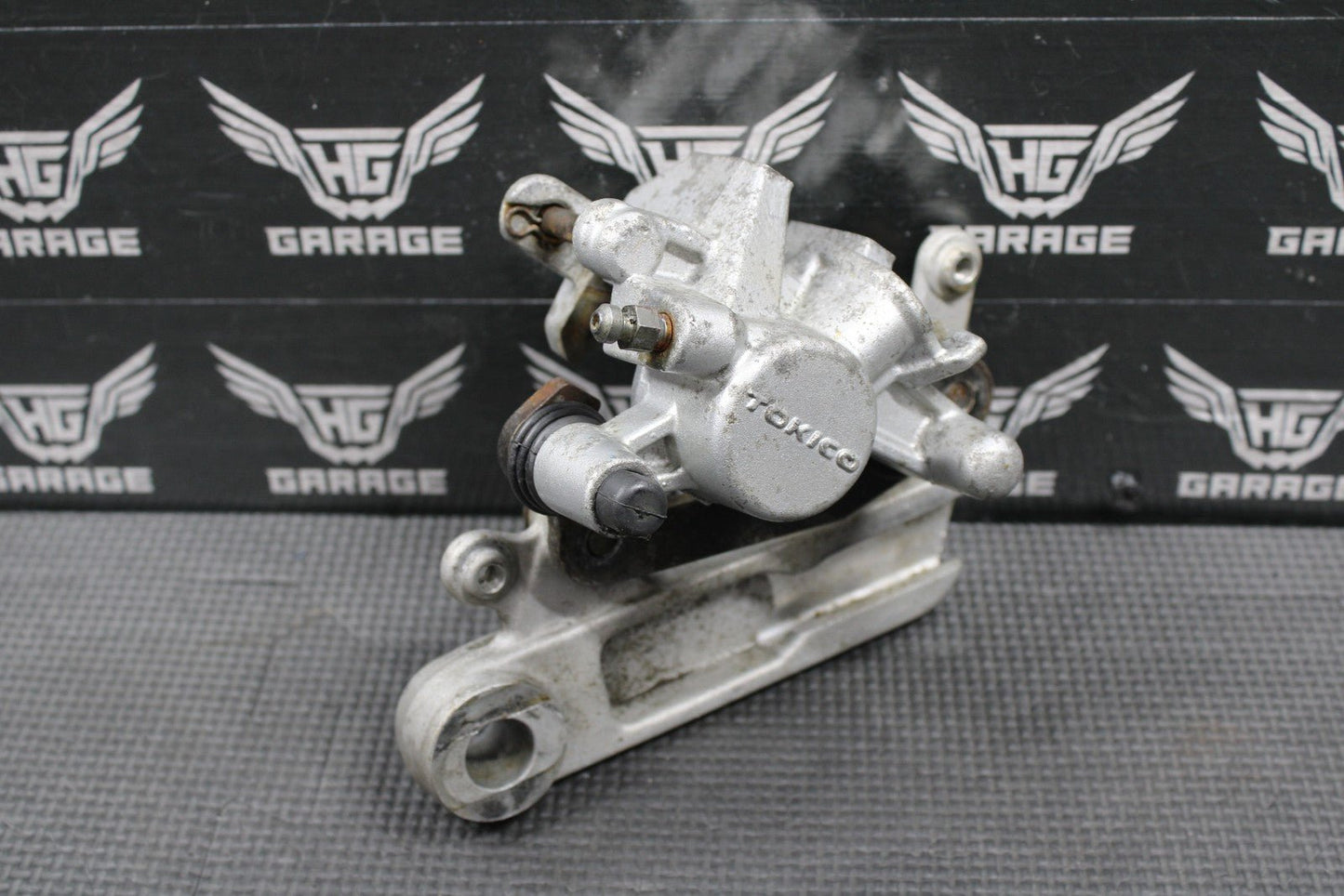 2005 SUZUKI 02 - 15 RM85 RM85L OEM TOKICO REAR BACK BRAKE CALIPER 69100 - 03B00 - 999 - hggarage