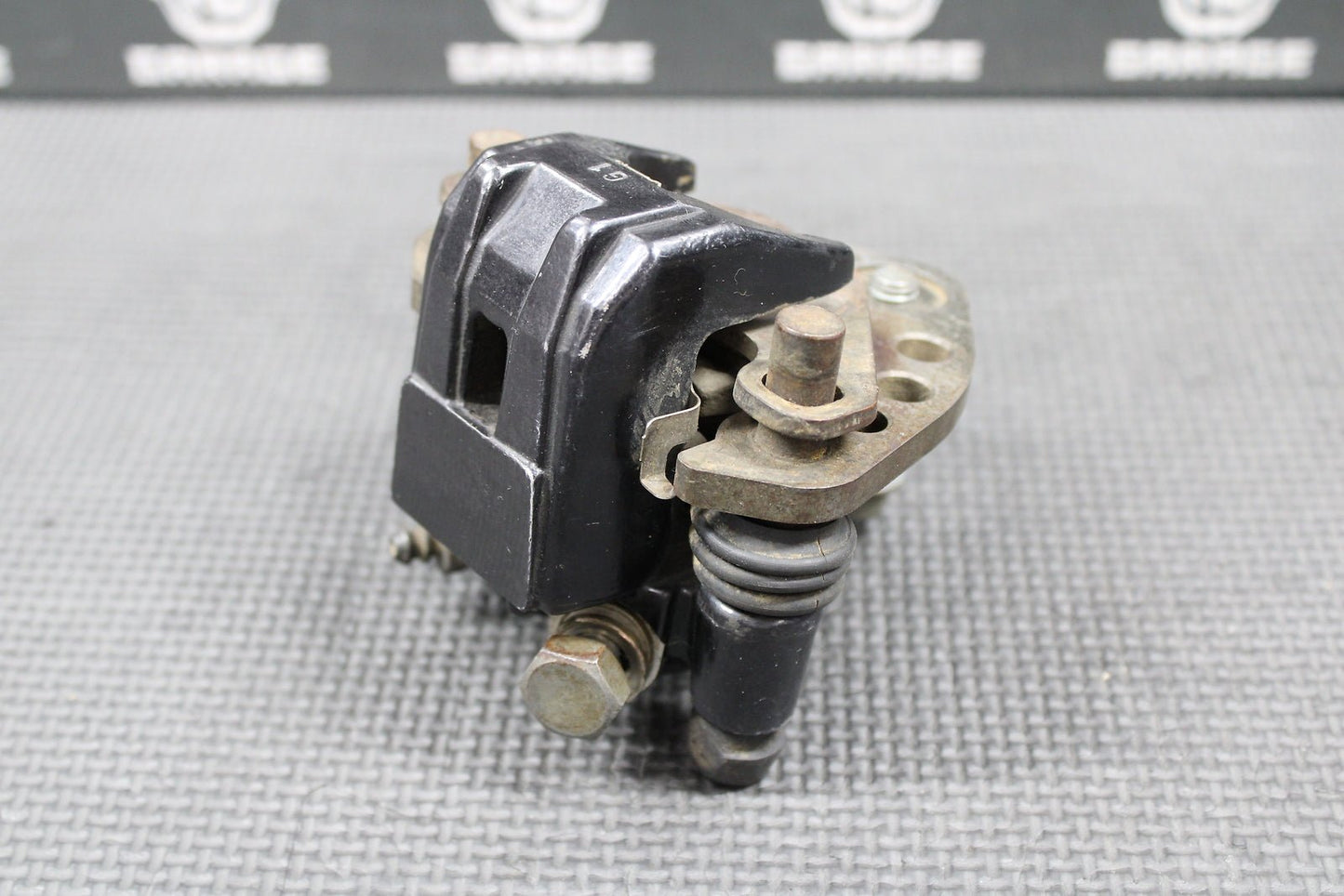 1984 1985 KAWASAKI KX80 OEM FRONT DISC BRAKE CALIPER & BRACKET 43041 - 1559 - hggarage