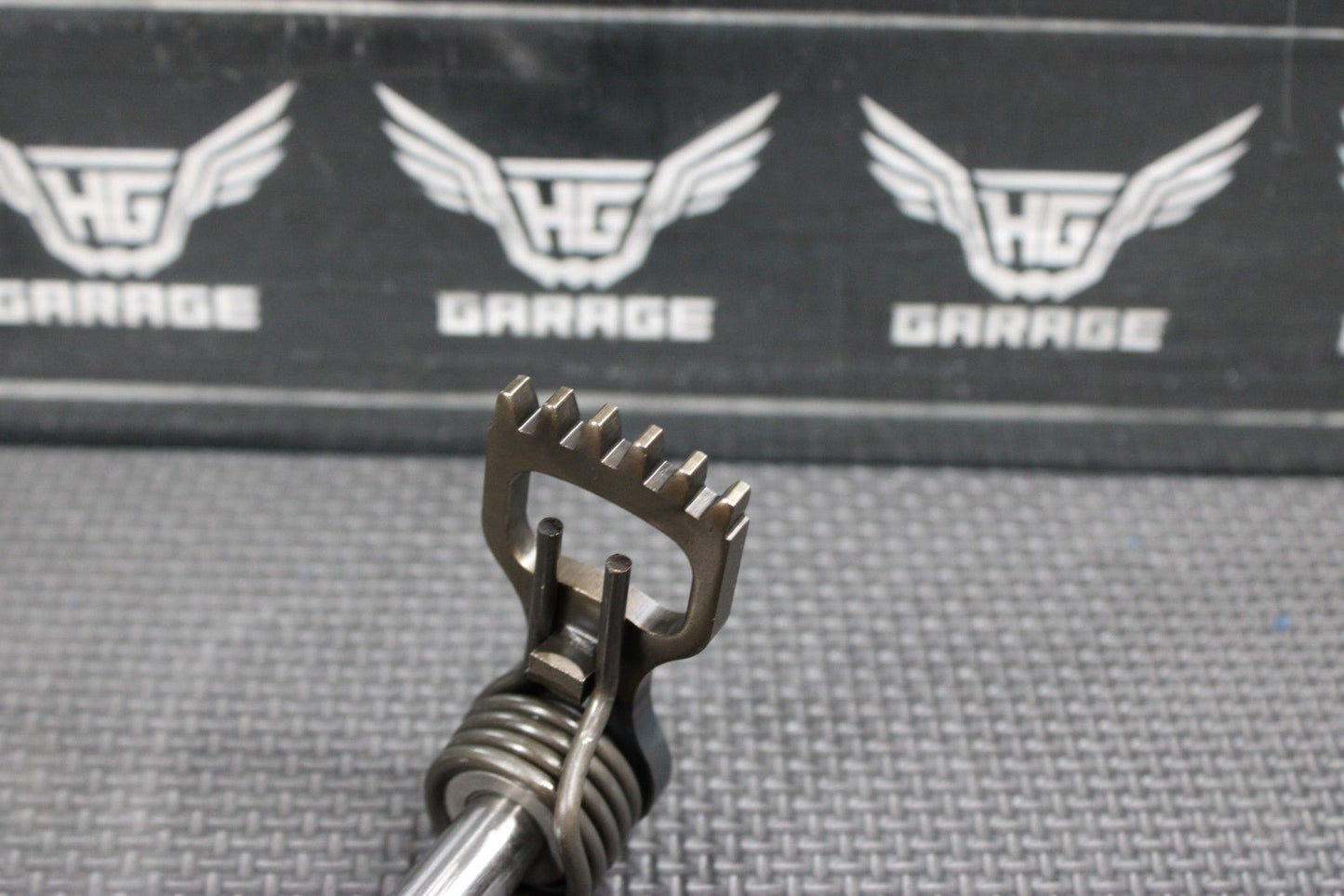 2005 KAWASAKI 03 - 06 KLX125 OEM ENGINE TRANSMISSION TRANNY GEABROX SHIFT FORKS - hggarage