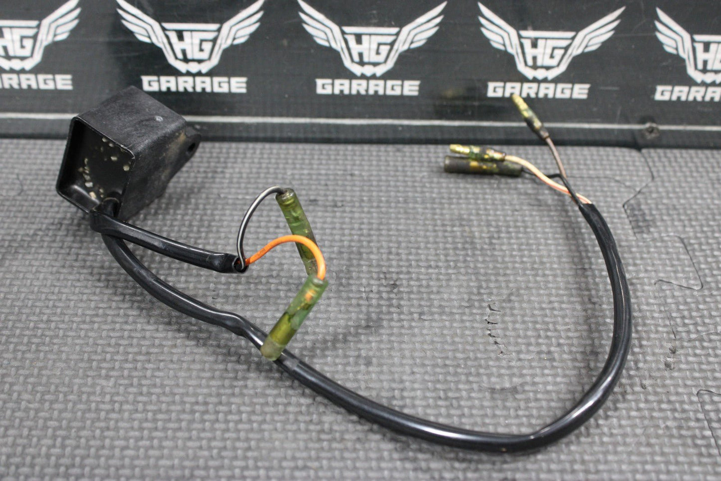 1997 YAMAHA 92 - 00 RT100 OEM ECU COMPUTER CONTROLLER BOX ECM 3T0 - 85540 - 20 - 00 - hggarage