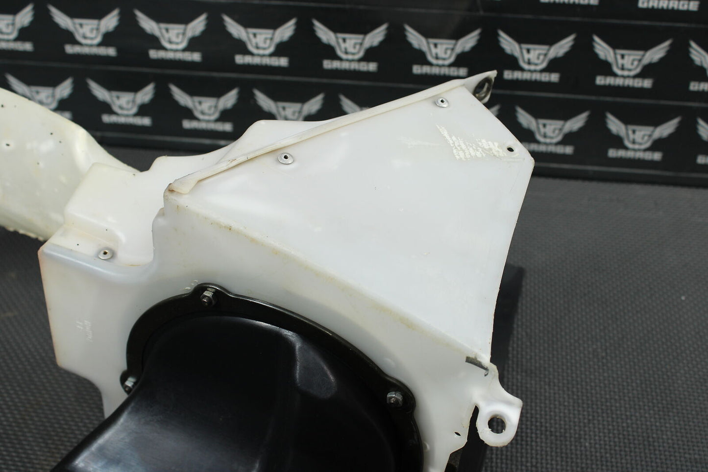 1999 HONDA CR125R OEM AIRBOX INTAKE AIR CLEANER CASE NICE! 17210-KZ4-J01