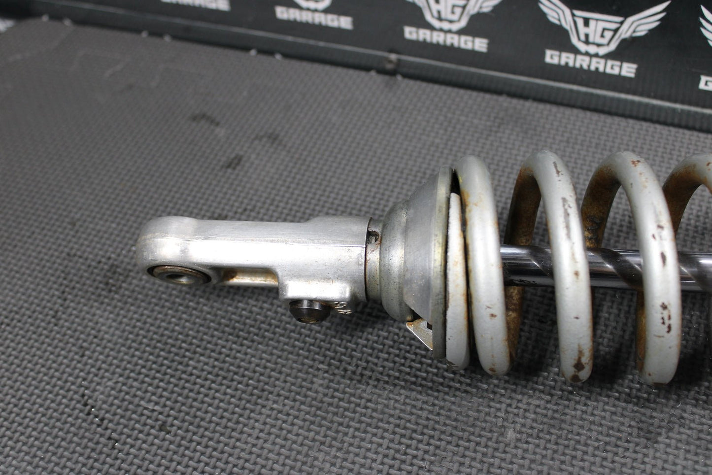 1998 YAMAHA YZ400F OEM REAR BACK SHOCK ABSORBER SUSPENSION - hggarage