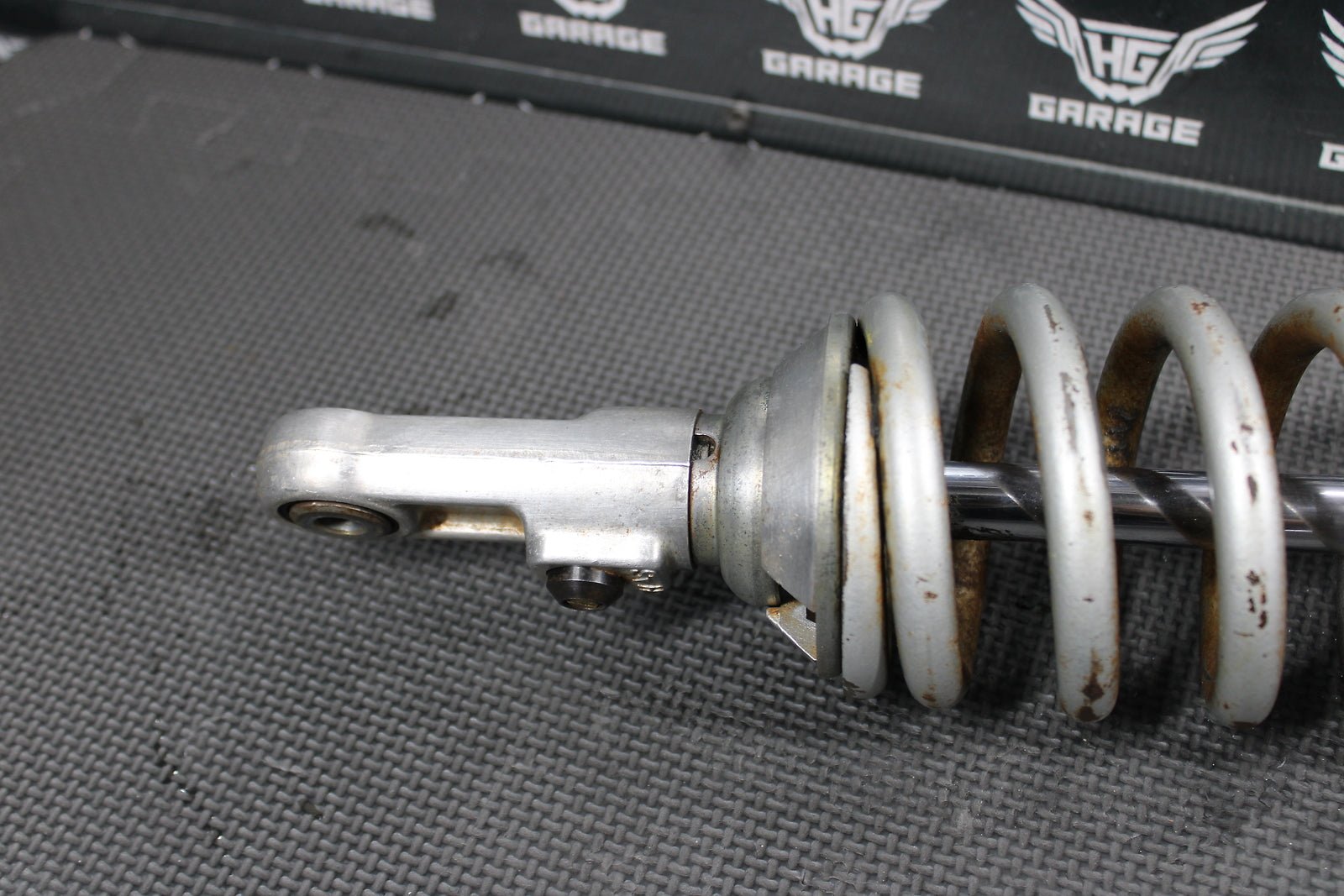 1998 YAMAHA YZ400F OEM REAR BACK SHOCK ABSORBER SUSPENSION - hggarage