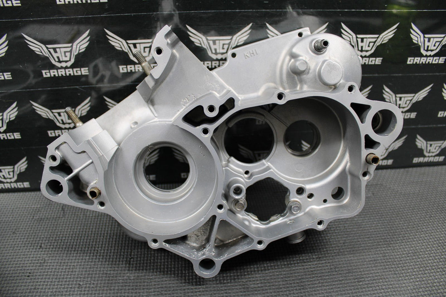1991 KAWASAKI KX125 OEM LEFT RIGHT ENGINE MOTOR CRANKCASE CRANK CASES 14001 - 5284 - hggarage