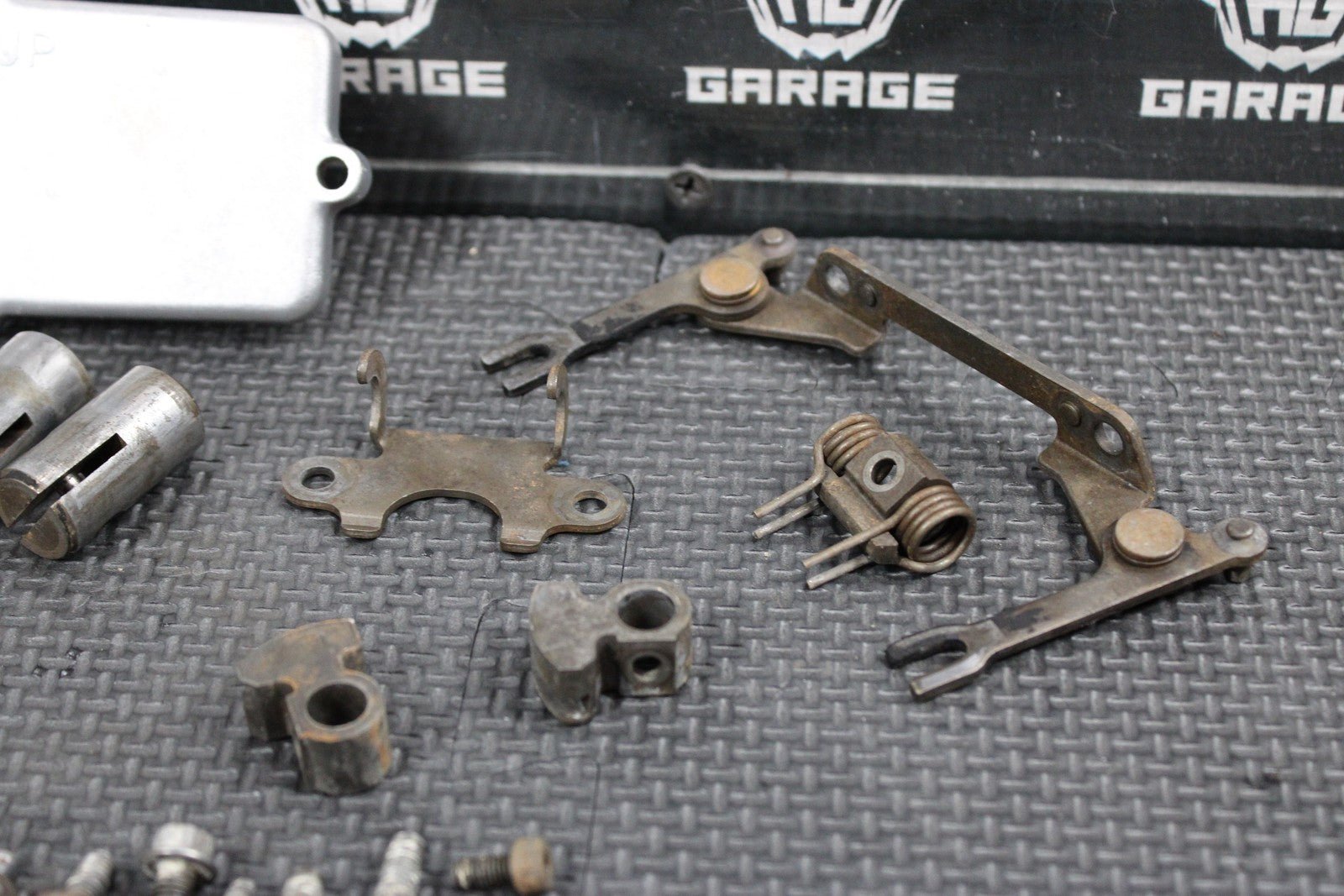 2001 99 - 01 YAMAHA YZ250 OEM ENGINE POWER VALVE EXHAUST VALVE GOVERNER COMPLETE - hggarage
