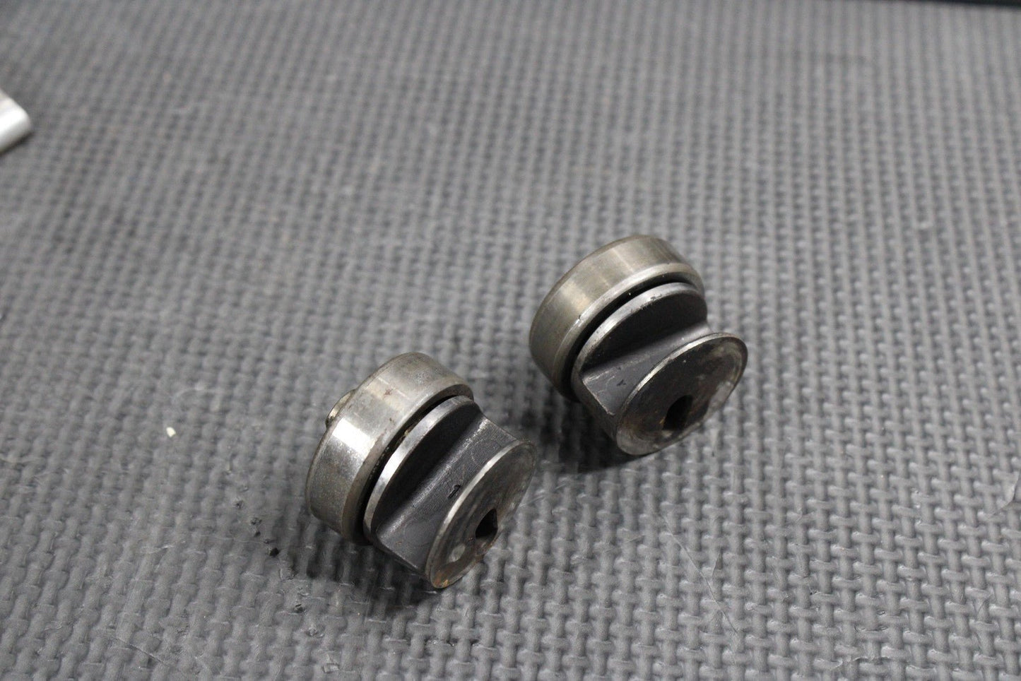 1997 SUZUKI RM250 OEM ENGINE POWER VALVE GOVERNOR EXHUAST VALVE 11254 - 37E10 NICE - hggarage