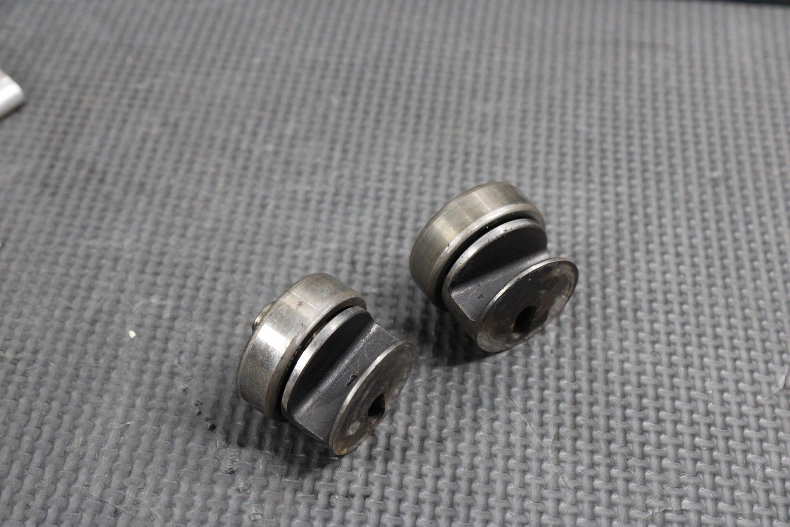 1997 SUZUKI RM250 OEM ENGINE POWER VALVE GOVERNOR EXHUAST VALVE 11254 - 37E10 NICE - hggarage