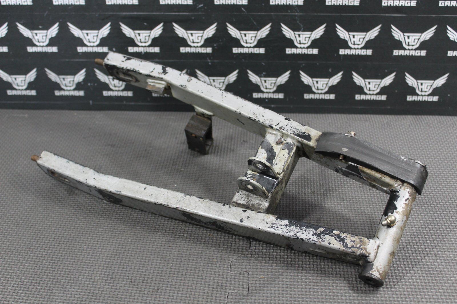 2001 KTM 50 SX 98 - 01 SWINGARM SWING ARM REAR SUSPENSION PIVOT 45004030300 - hggarage
