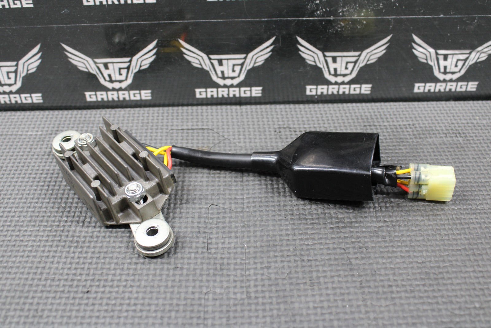 KAWASAKI 13 - 16 KX250F 13 - 15 KX450F OEM RECTIFIER VOLTAGE REGULATOR 21066 - 0742 - hggarage