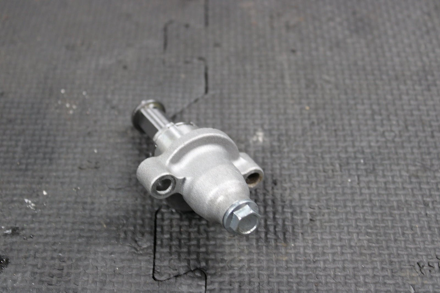 2007 YAMAHA YZ450F OEM CAM CHAIN CAMSHAFT TENSIONER 5TA - 12210 - 10 - 00 - hggarage