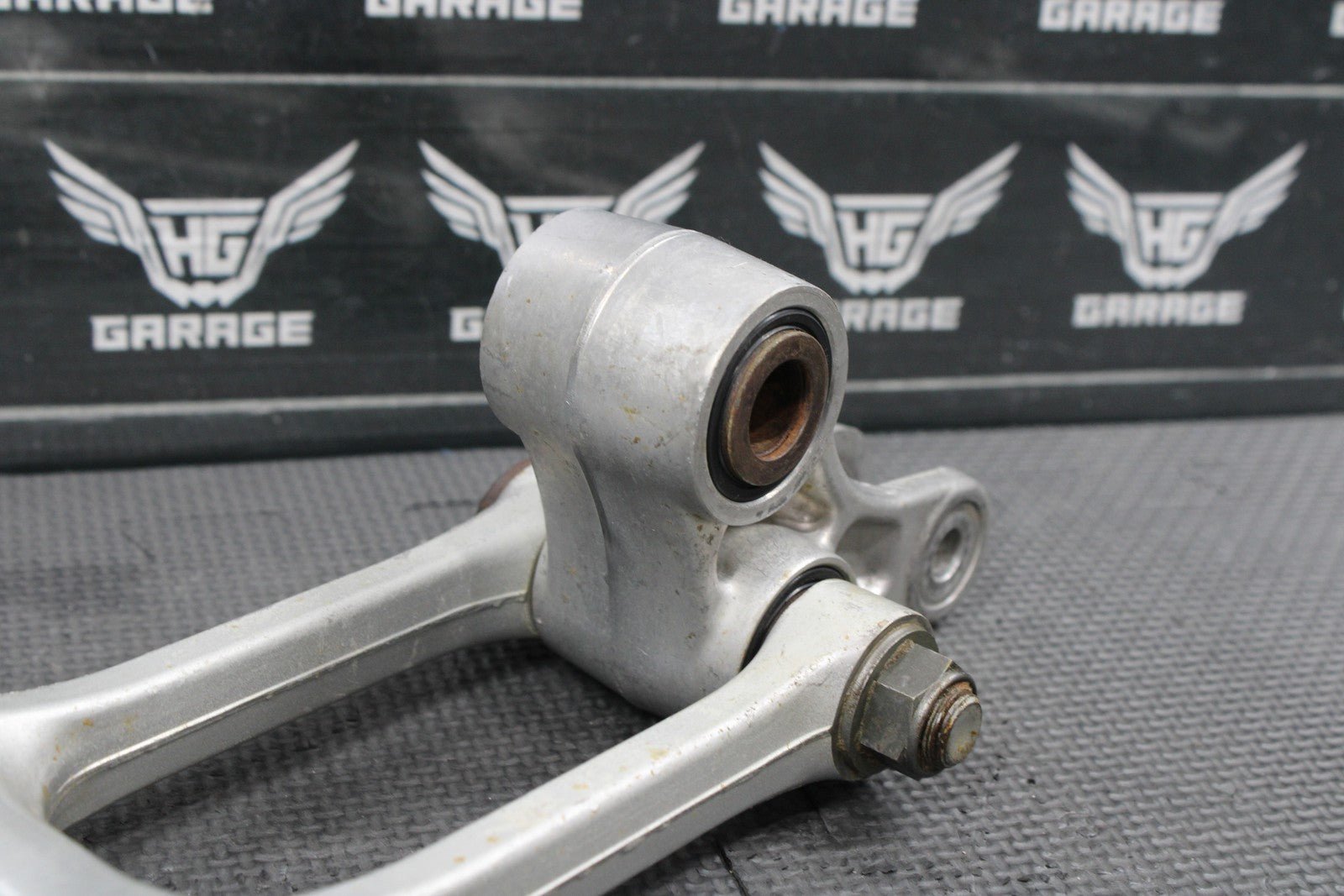 2006 YAMAHA YZ250F YZ450F OEM REAR SHOCK LINKAGE LINKS RELAY ARM 5XC - 2217A - 90 - 00 - hggarage