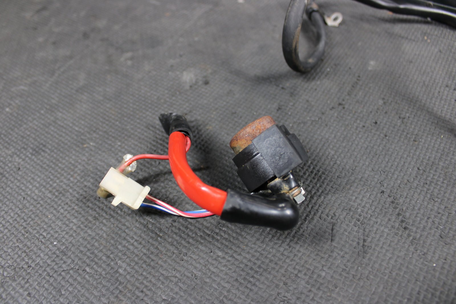 2001 YAMAHA TTR225 OEM STARTER MOTOR CABLE WIRE LEAD STARTER RELAY 4KD - 81940 - 0 - hggarage