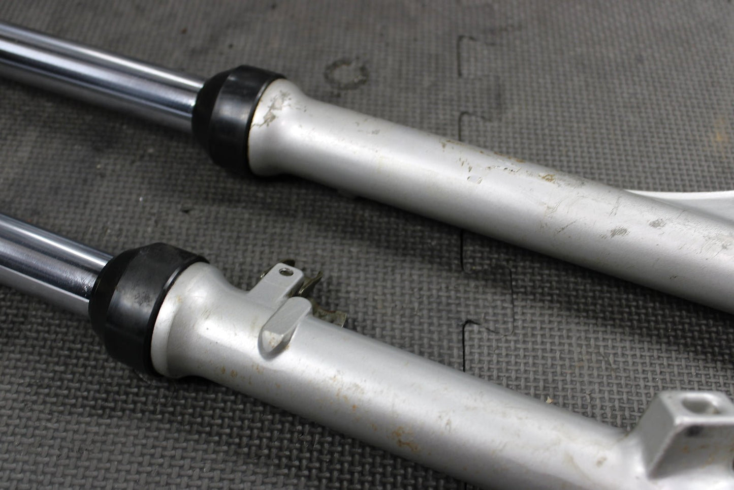 2000 Yamaha TTR90 OEM Right Left Front Suspension Forks Shocks 99999 - 03237 - 00 - hggarage