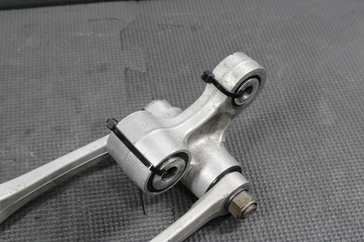 2023 HONDA CRF250R OEM REAR SHOCK LINKAGE LINKS RELAY ARM SWINGARM GOOD! - hggarage