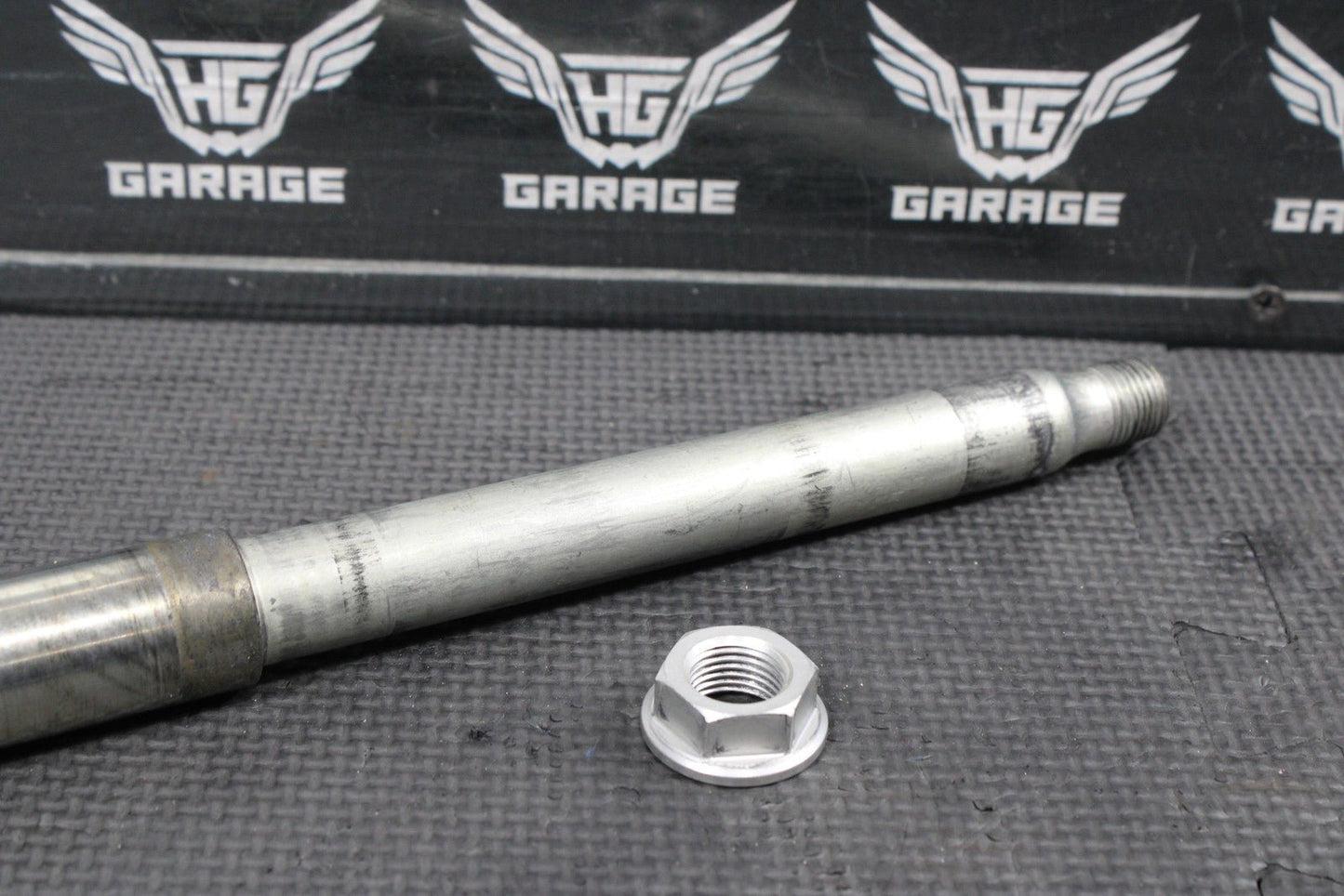 2018 HONDA04 - 22 CRF250R OEM FRONT WHEEL RIM AXLE PIVOT BOLT 44301 - MEN - 000 - hggarage