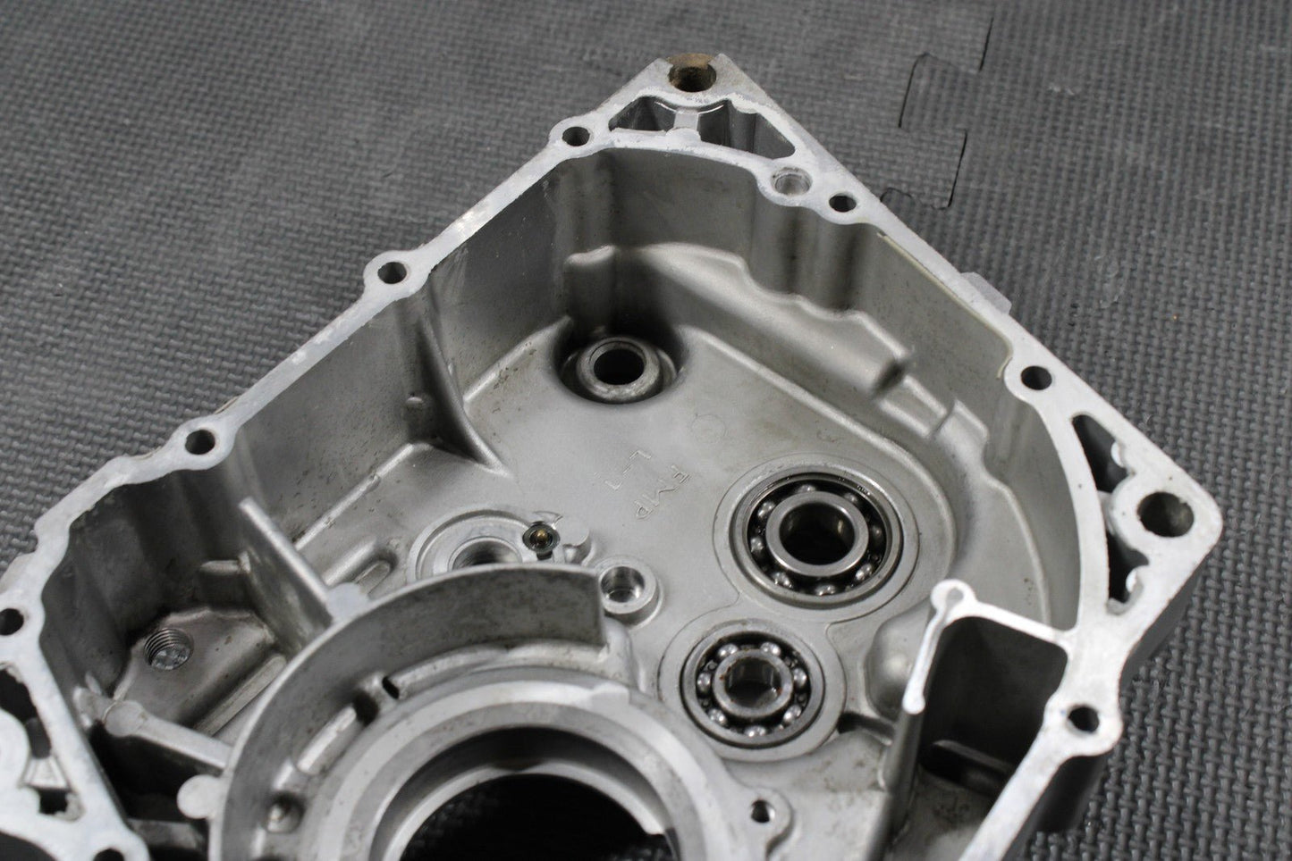 2008 KAWASAKI KLX140 OEM LEFT ENGINE CRANKCASE CRANK CASES BLOCK NEEDS REPAIR! - hggarage