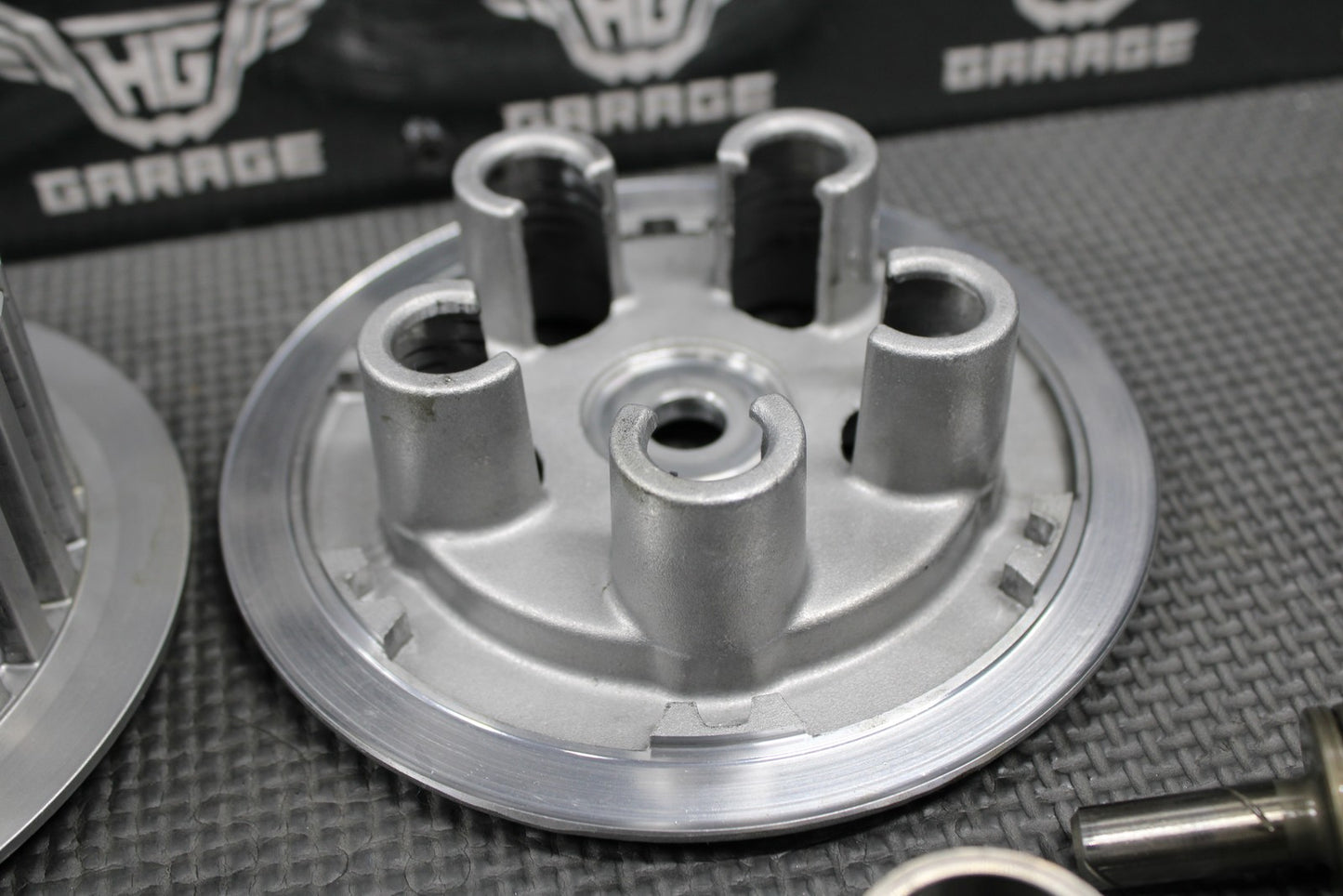 2010 09 - 13 YAMAHA YZ250F OEM CLUTCH W BASKET HUB PRESSURE PLATE 5XC - 16150 - 10 - 00 - hggarage