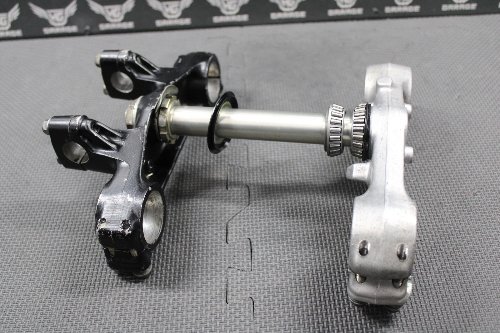 1989 87 - 95 HONDA XR250R OEM FRONT FORKS LOWER UPPER TRIPLE TREE STEM BAR CLAMP - hggarage