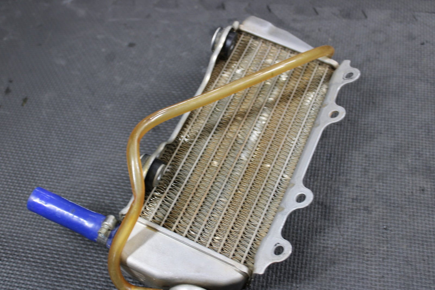 2005 YAMAHA 2005 2006 WR250F 01 - 05 YZ250F OEM RIGHT RADIATOR COOLING COOLER HOSE - hggarage