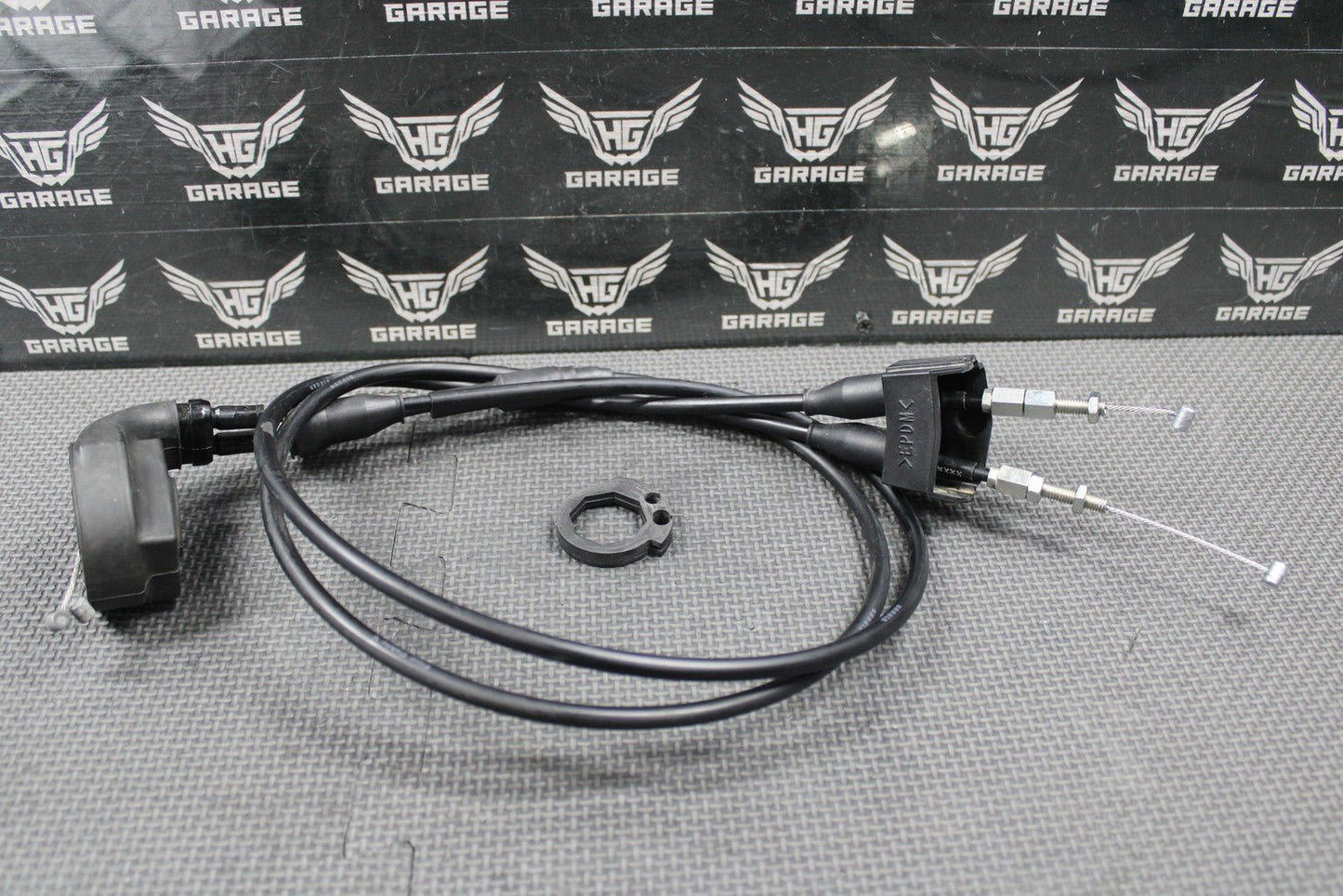 2020 SUZUKI RMZ250 RMZ450 OEM RIGHT THROTTLE GRIP CABLE HOUSING 58301 - 37K00 - hggarage