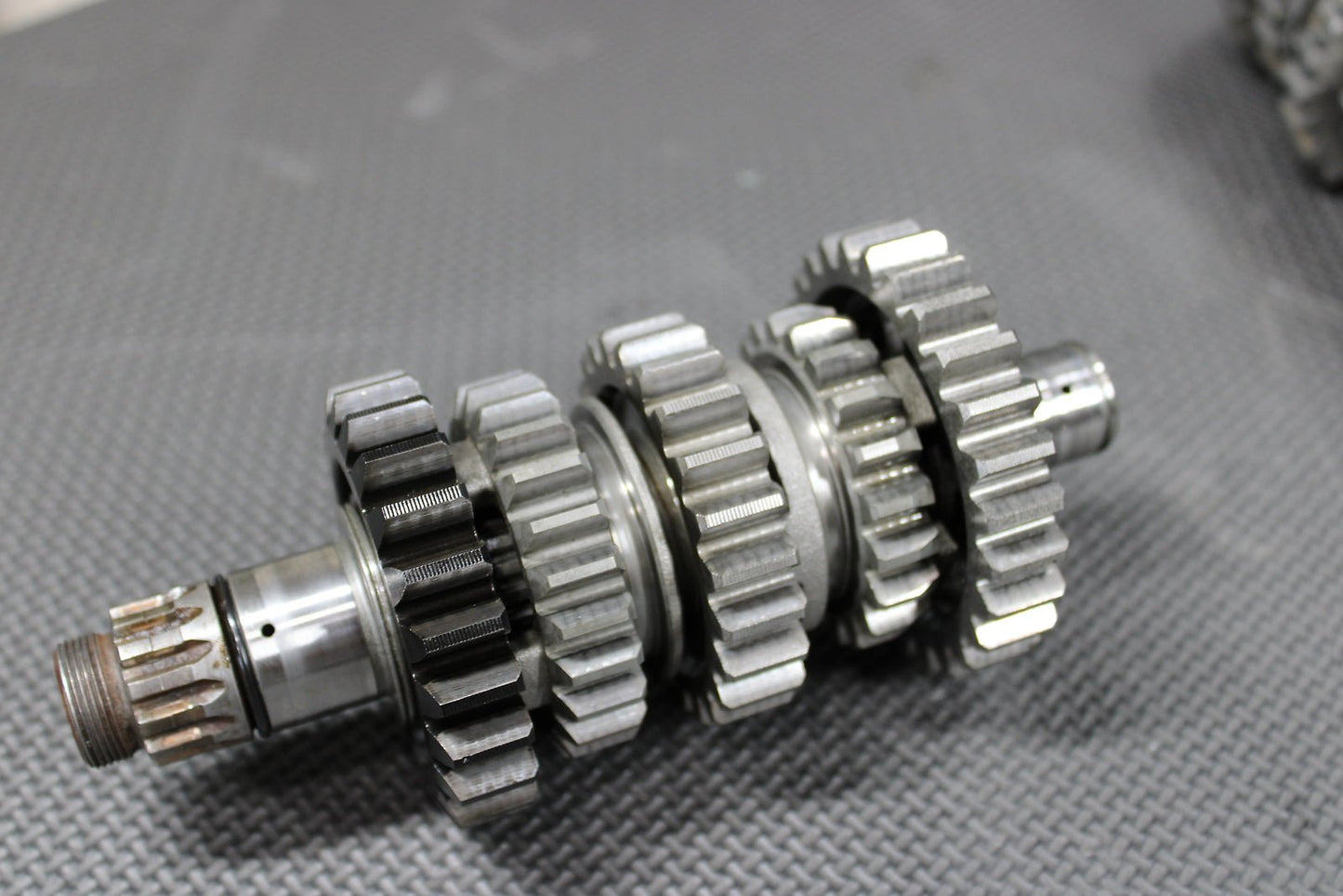 2009 YAMAHA YZ450F OEM ENGINE TRANSMISSION TRANNY ASSEMBLY GEARS - hggarage