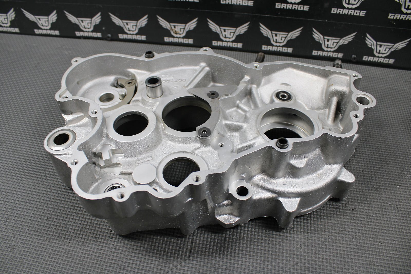 1991 KTM 300 EXC OEM LEFT RIGHT ENGINE MOTOR CRANKCASE CRANK CASES 54630004200 - hggarage