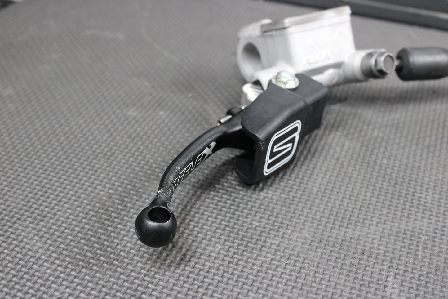 2009 Kawasaki KX250F OEM Nissin Front Brake Caliper Master Cylinder Complete - hggarage