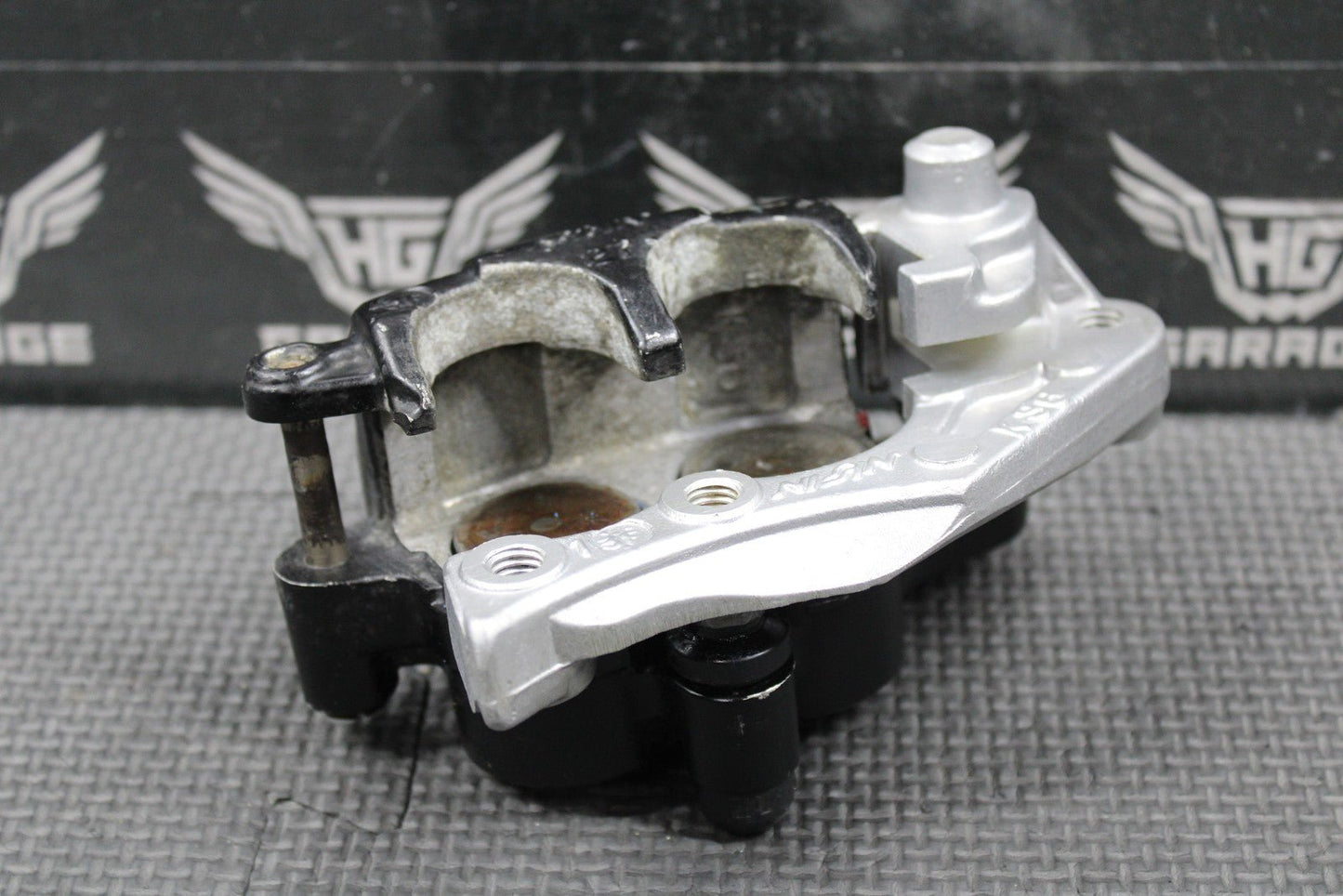 1989 HONDA 88 - 89 XR250R 87 CR250R CR500R OEM FRONT BRAKE CALIPER 45100 - MN1 - 872 - hggarage