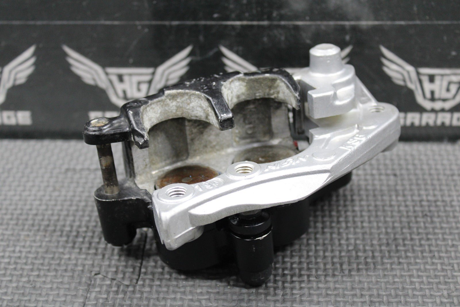 1989 HONDA 88 - 89 XR250R 87 CR250R CR500R OEM FRONT BRAKE CALIPER 45100 - MN1 - 872 - hggarage