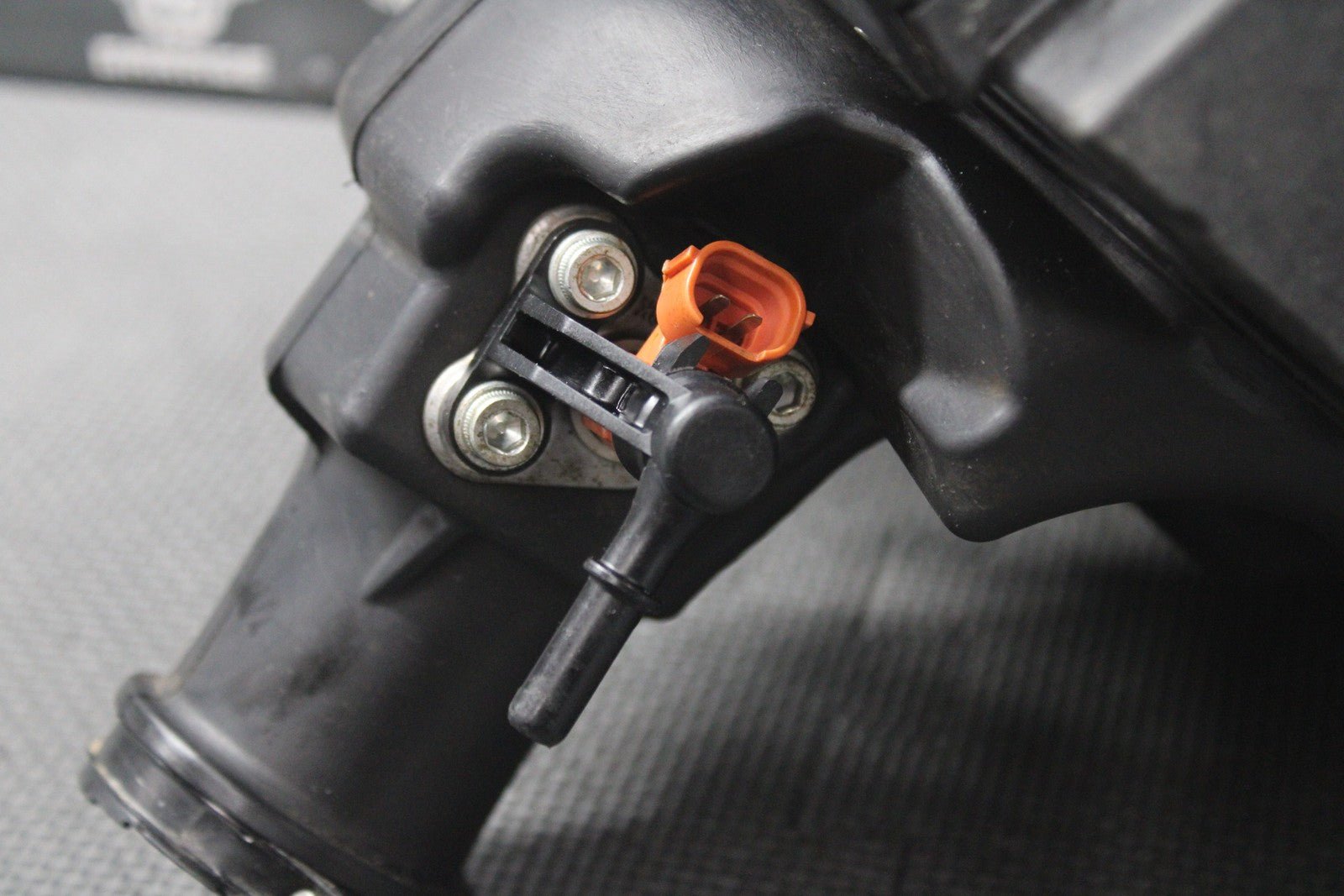 2019 SUZUKI 19 - 25 RMZ250 OEM AIRBOX AIR CLEANER FILTER BOX INTAKE BOOT INJECTOR - hggarage