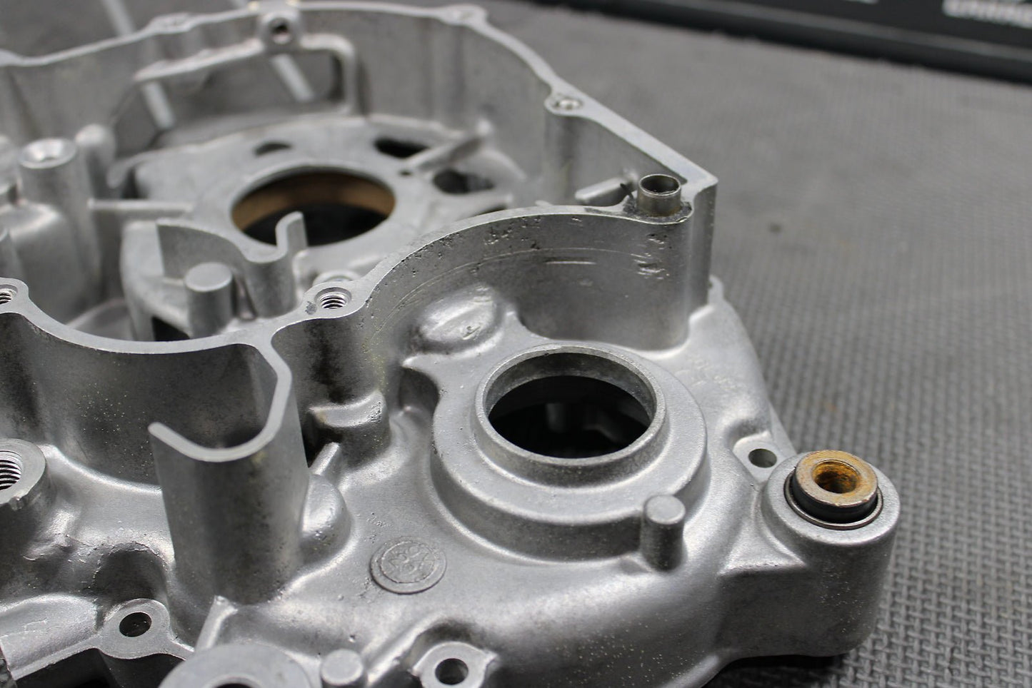 2000 Yamaha TTR90 OEM Left Right Engine Motor Crankcase Crank Cases Block - hggarage