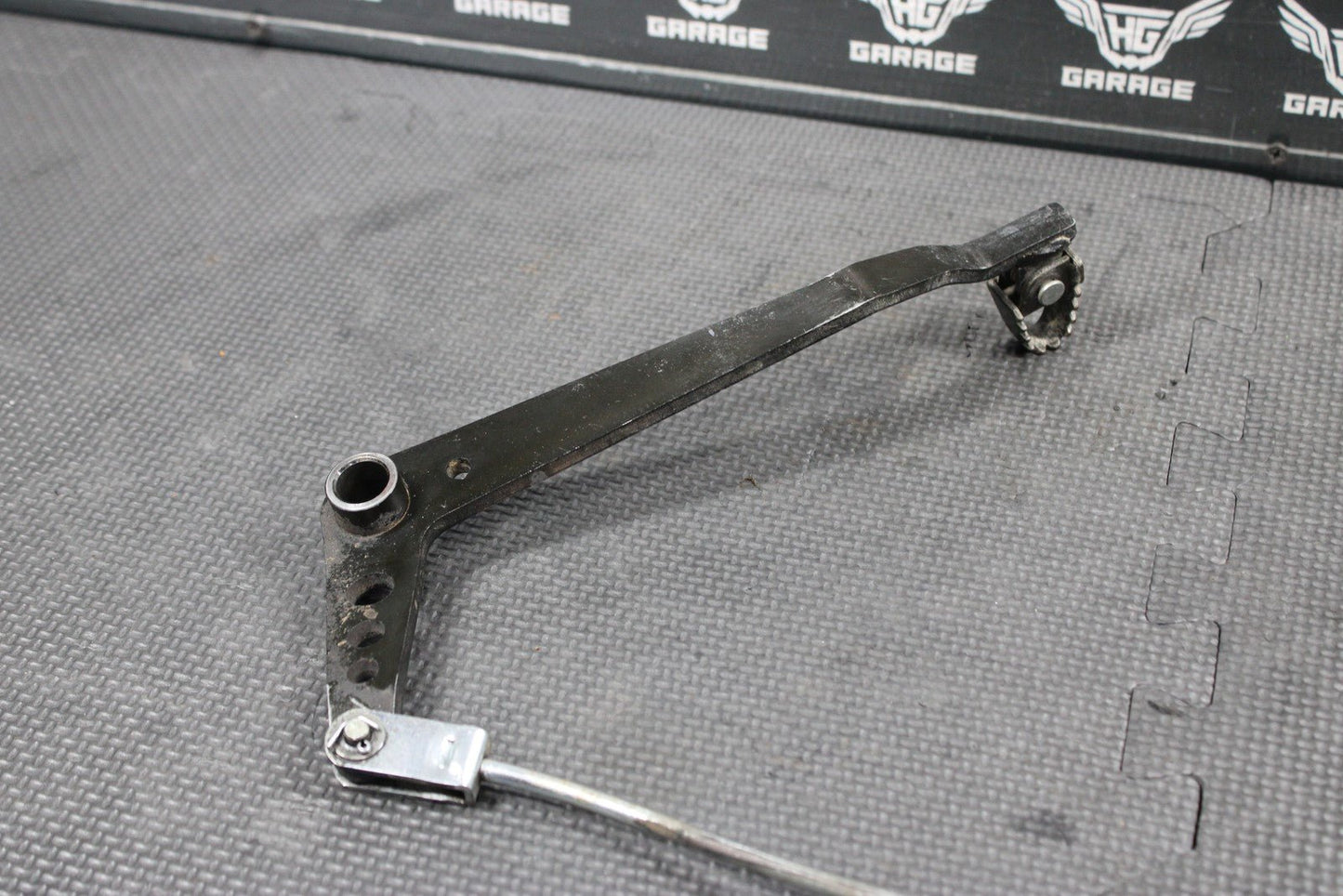 2000 YAMAHA TTR125 TR125L OEM RIGHT REARSET BRAKE FOOT PEDAL 5HP - 27200 - 00 - 00 - hggarage