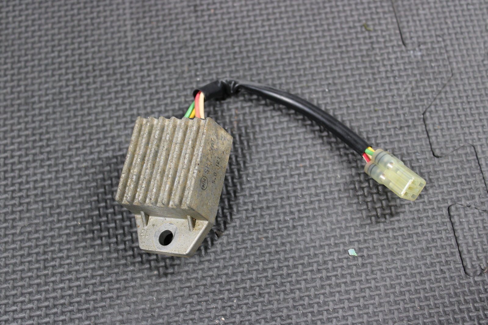 2006 HONDA CRF450X 05 - 09 / 12 - 17 OEM RECTIFIER VOLTAGE REGULATOR 31600 - MEY - 671 - hggarage