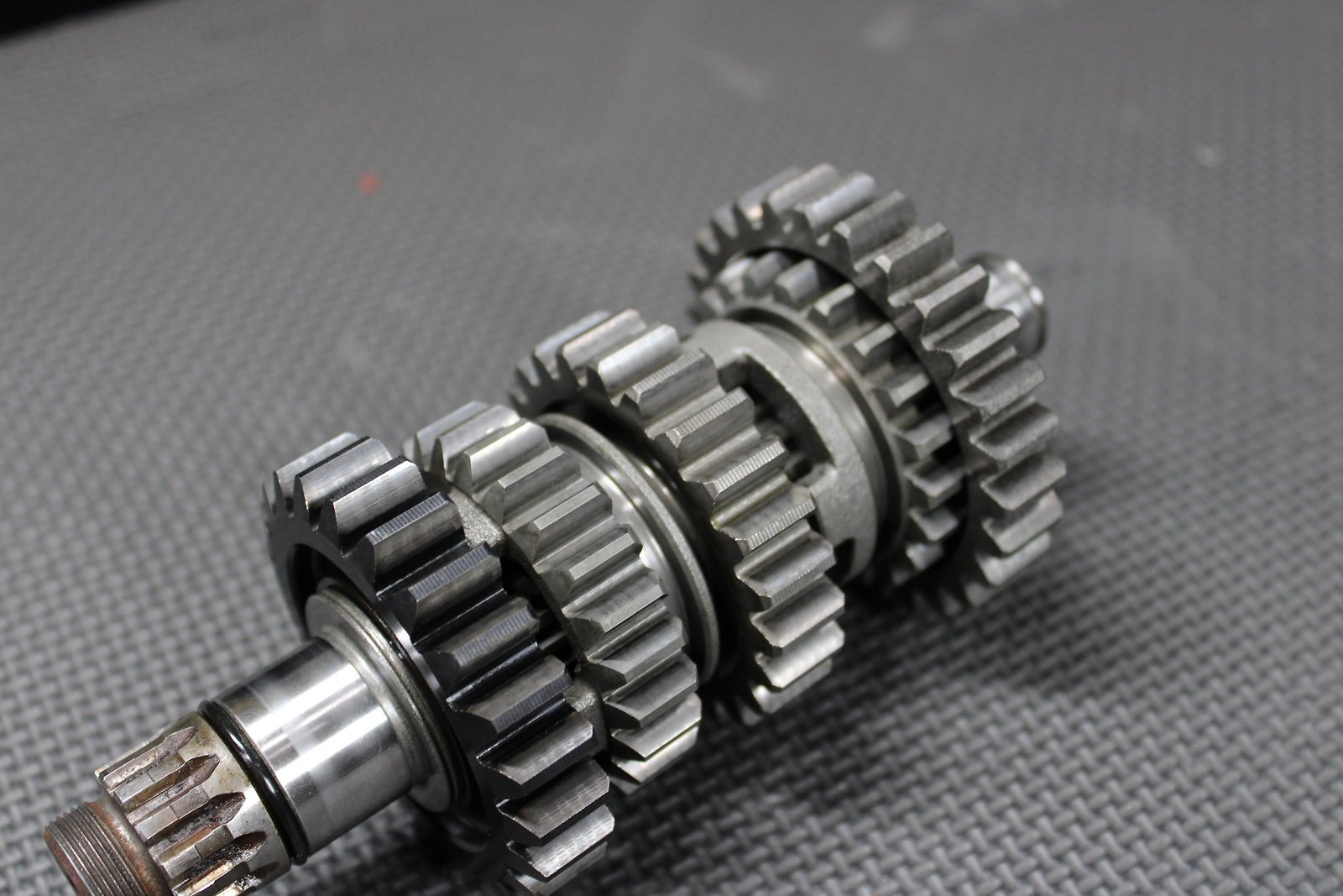 2009 YAMAHA YZ450F OEM ENGINE TRANSMISSION TRANNY ASSEMBLY GEARS - hggarage