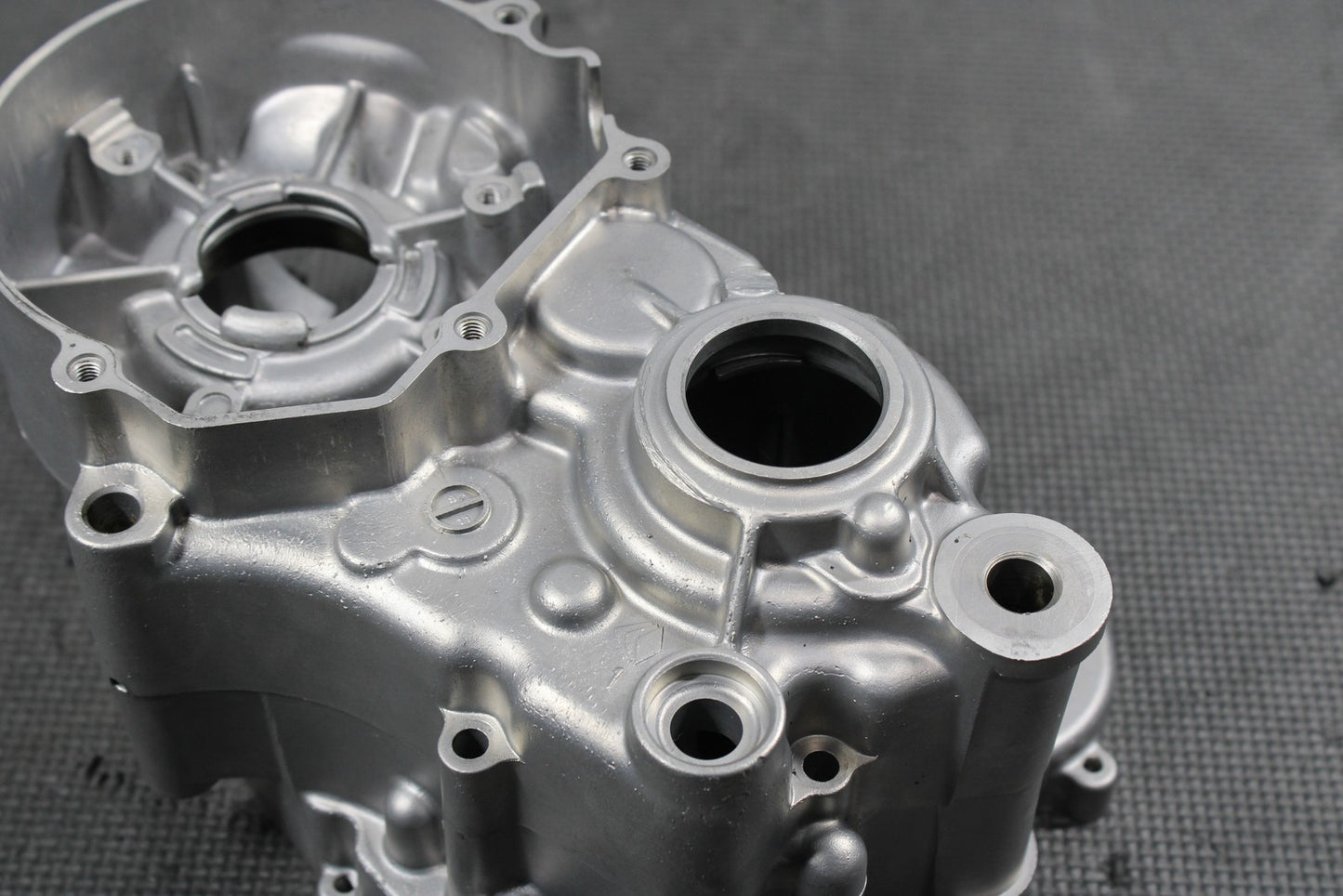 2012 KAWASAKI 08 - 13 KX85 OEM LEFT RIGHT ENGINE MOTOR CRANKCASE CASES BLOCK - hggarage