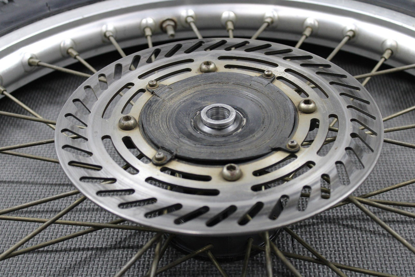 1988 HONDA CR125R CR250R CR500R OEM 21" FRONT WHEEL RIM HUB TIRE 446A5 - KS6 - 830 - hggarage
