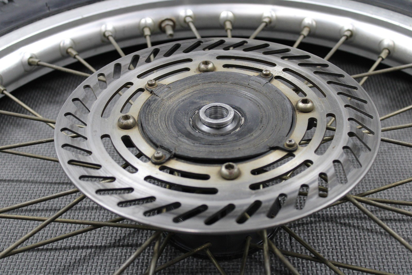 1988 HONDA CR125R CR250R CR500R OEM 21" FRONT WHEEL RIM HUB TIRE 446A5 - KS6 - 830 - hggarage