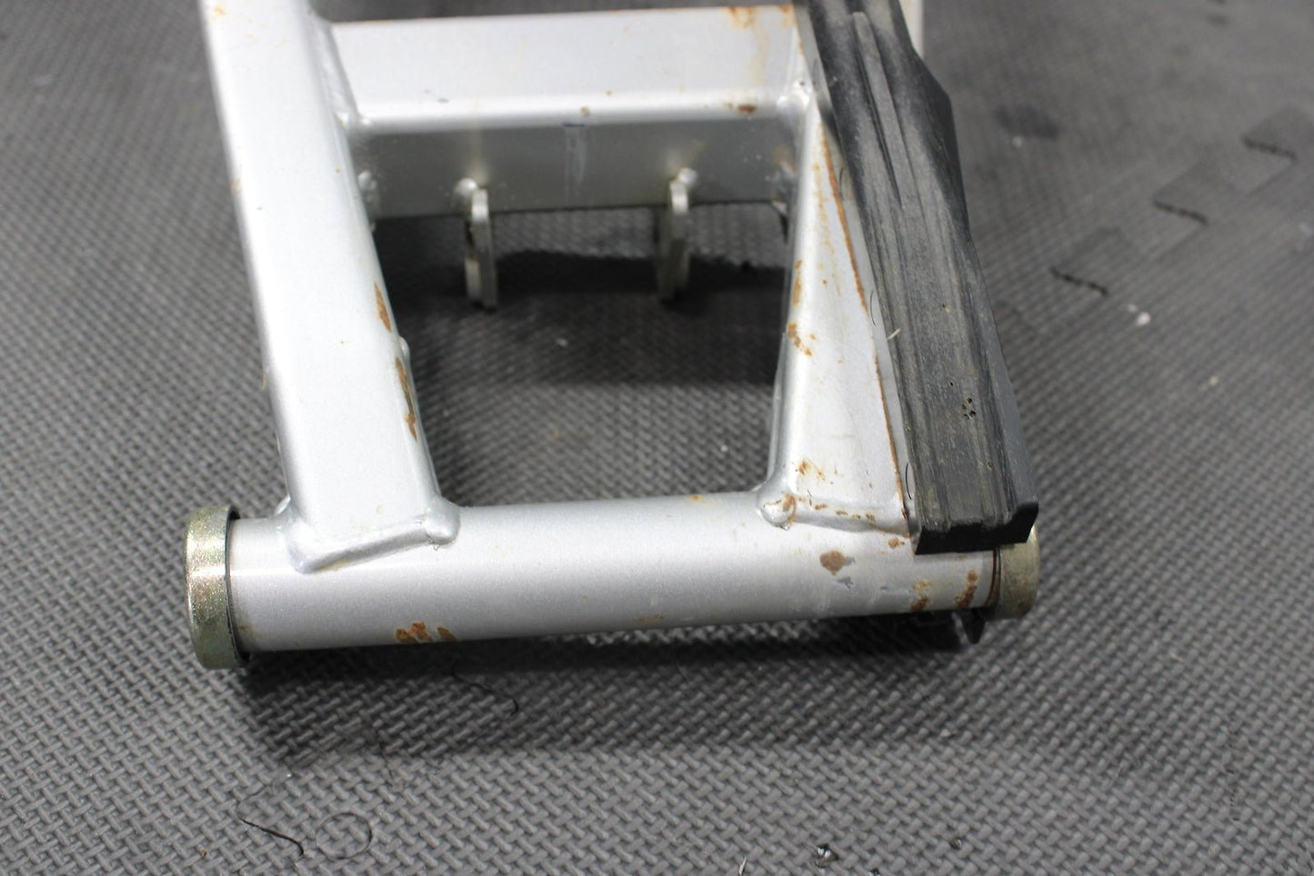 2003 Yamaha TTR125 TTR125E Small Wheel OEM Swingarm Swing Arm Suspension Arm - hggarage
