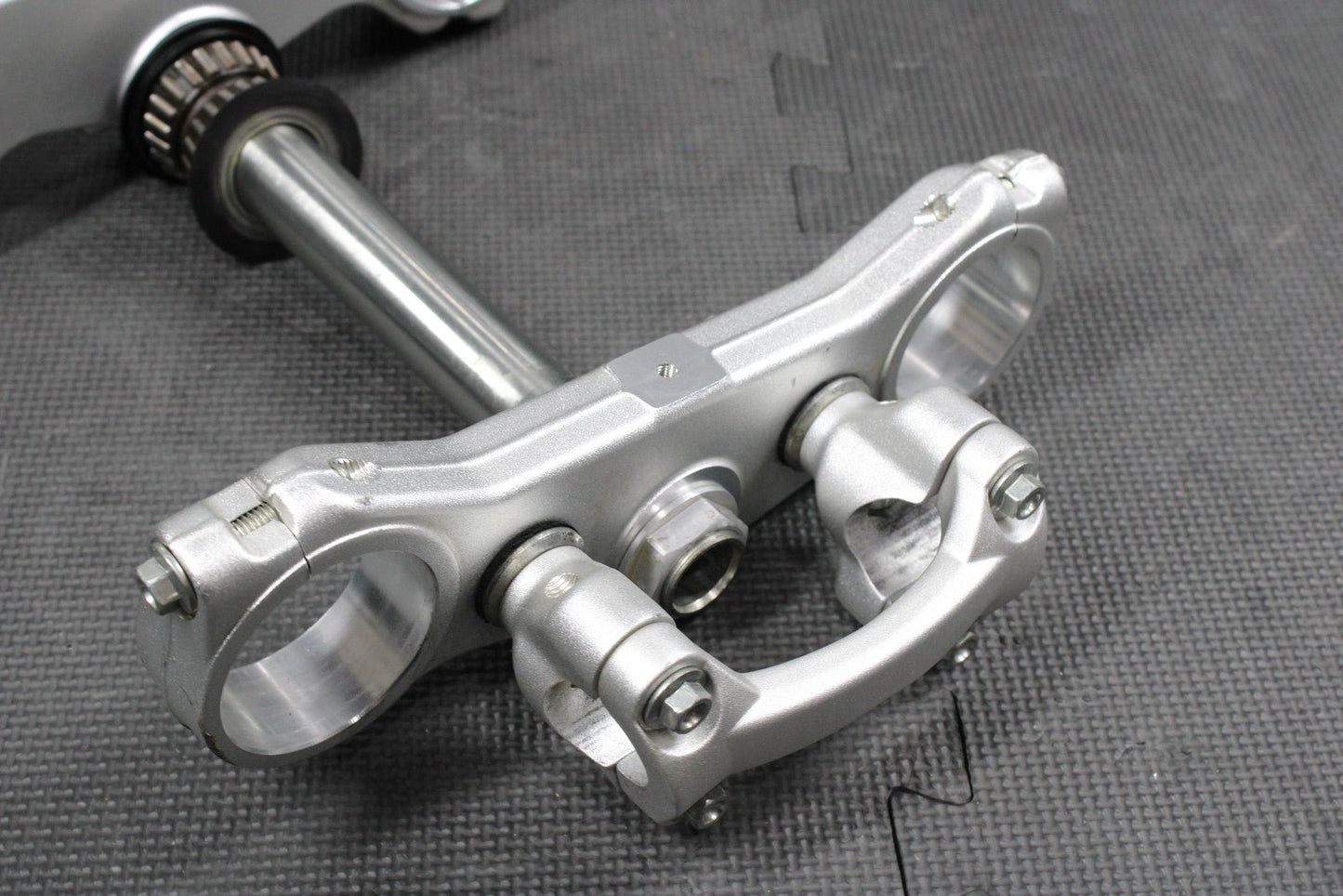 2013 HUSQVARNA TE511 OEM FRONT FORKS LOWER UPPER TRIPLE TREE STEM CLAMP - hggarage