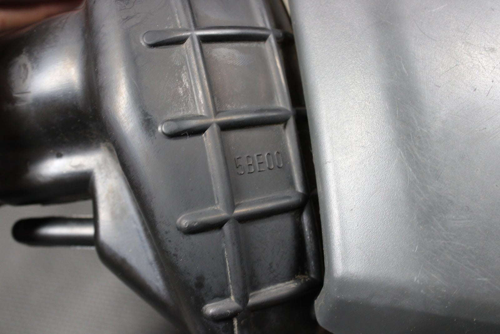 2002 Yamaha WR426F YZ426F OEM Airbox Intake Air Cleaner Case Assembly - hggarage