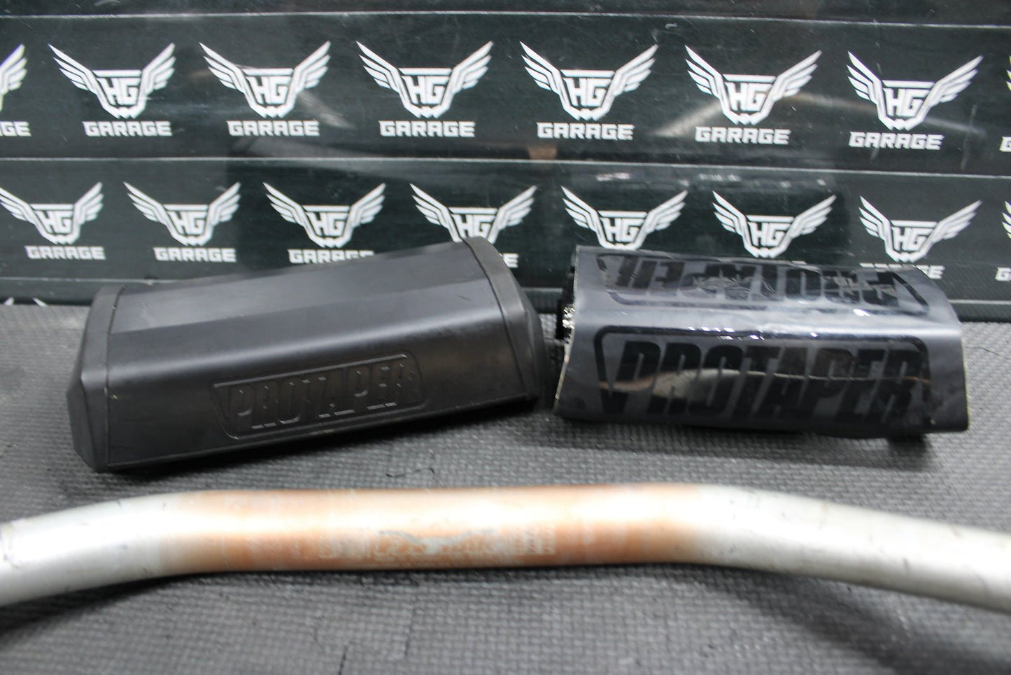 2001 Yamaha YZ426F Renthal 603 Fat Bar Handlebars Bars Grips Black Pro Taper Pad - hggarage