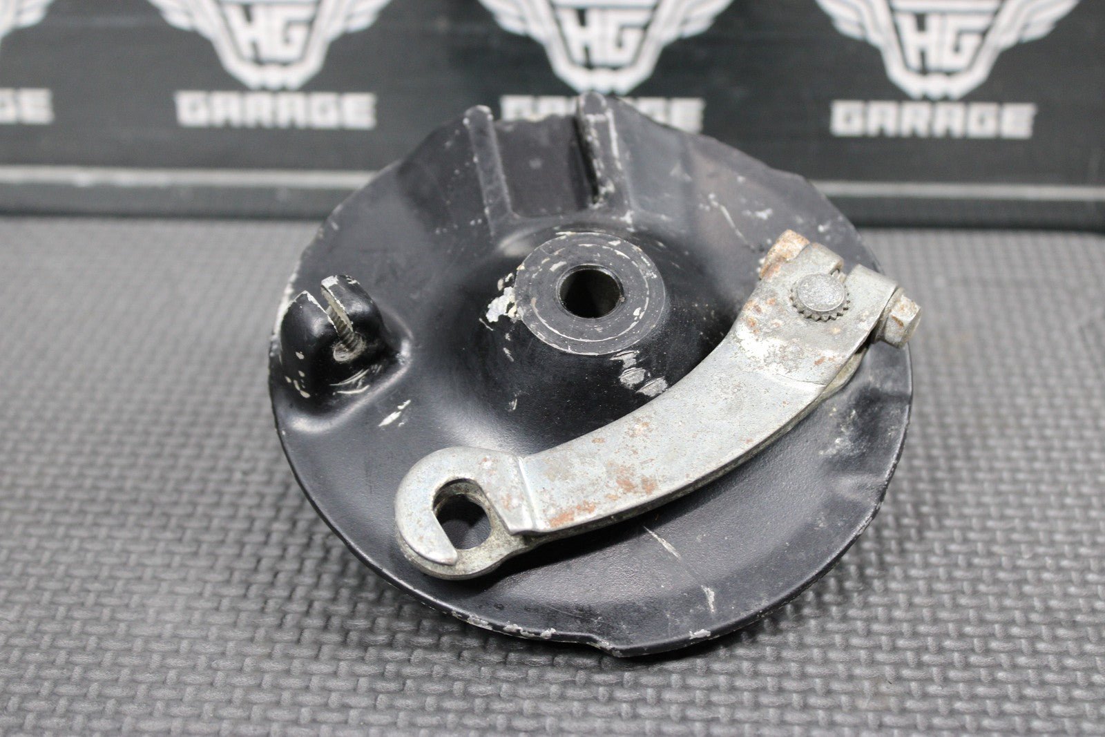 1985 YAMAHA PW80 OEM FRONT BRAKE DRUM ASSEMBLY 1YT - 25351 - 00 - 00 - hggarage